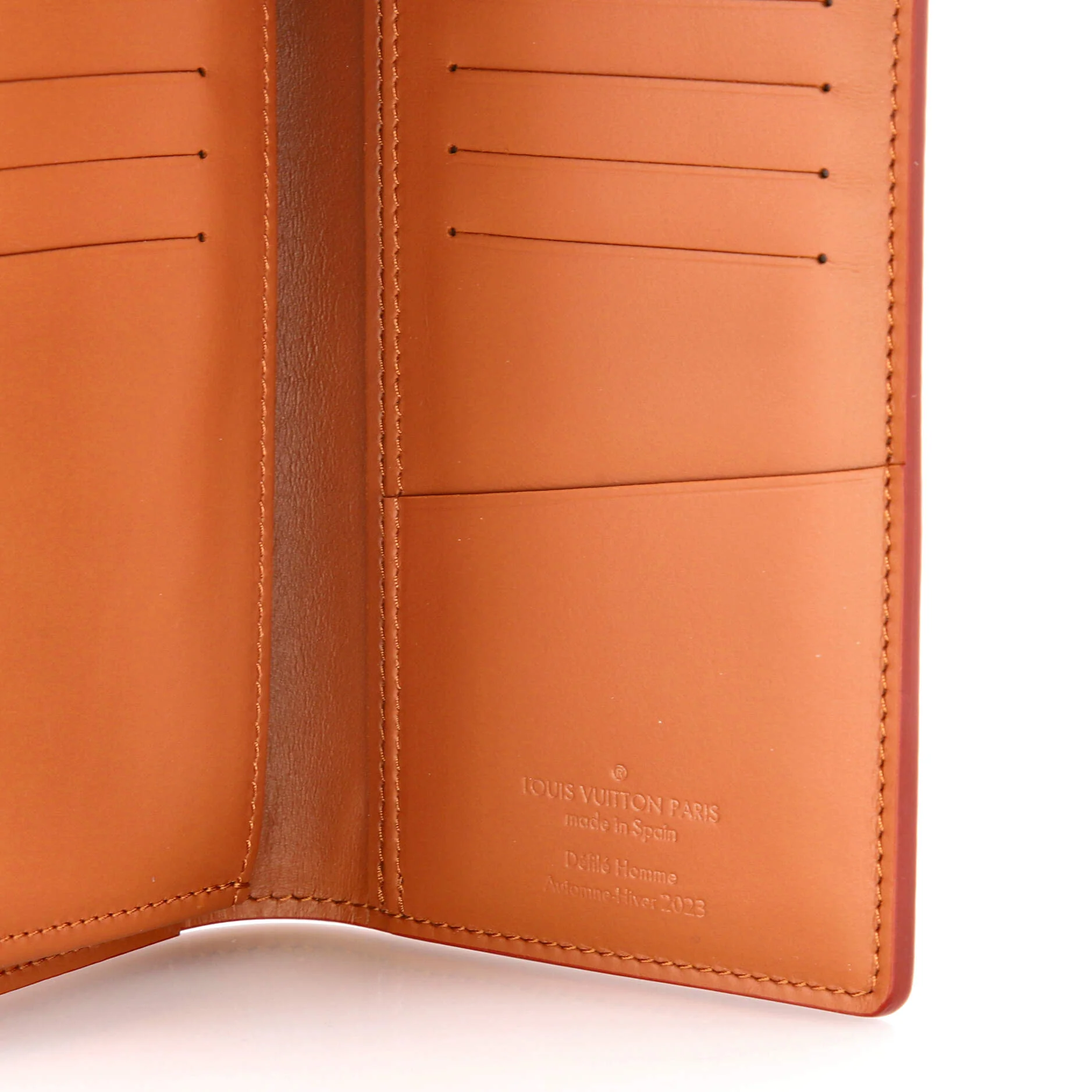 Brazza Wallet XL Epi Leather - Image 6