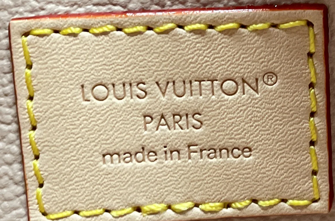 Cosmetic Pouch Monogram Canvas GM - Image 6