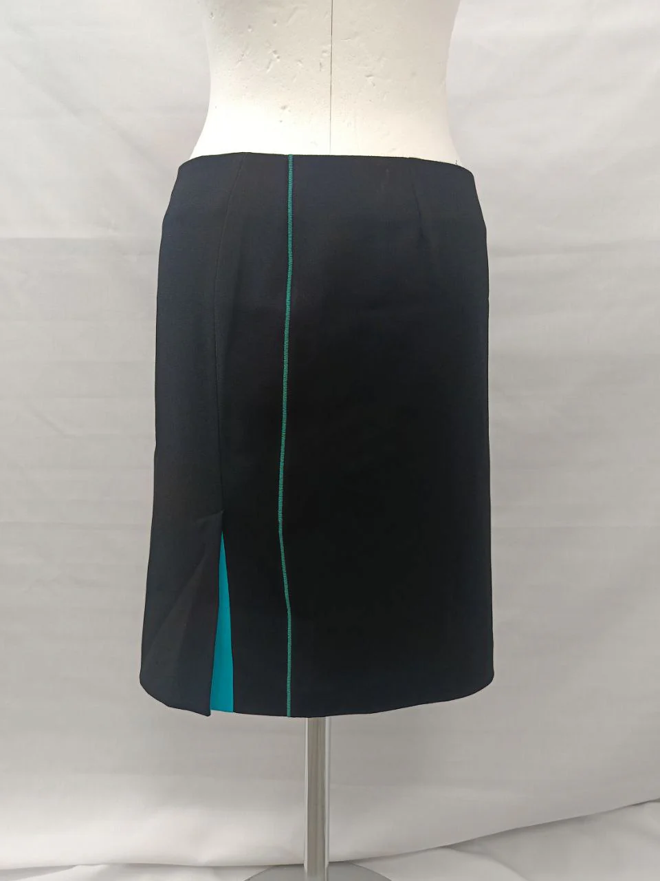 Women's Balenciaga Slit Detail Mini Skirt in Black Viscose - Image 5