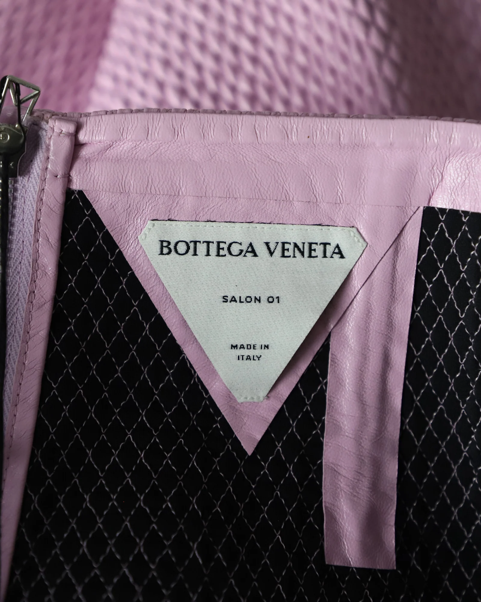 Women's Bottega Veneta Quilted Skirt in Pink Leather - Image 4