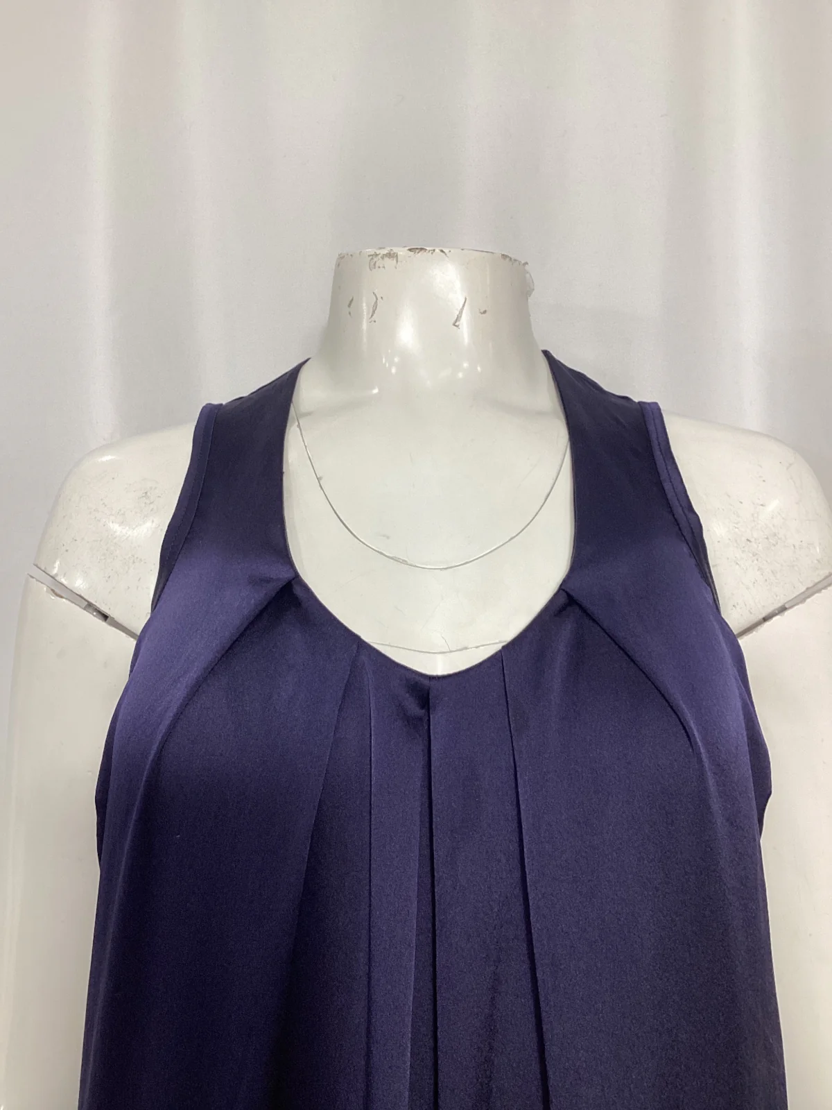 Women's Brunello Cucinelli Pleated Sleeveless Top in Navy Blue Silk - Image 10