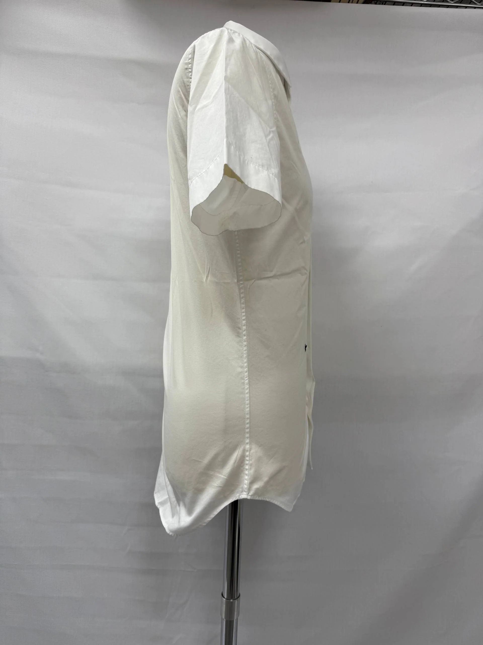 Men's Dior Bee-Embroidered Short-Sleeved Shirt in White Cotton - Image 7