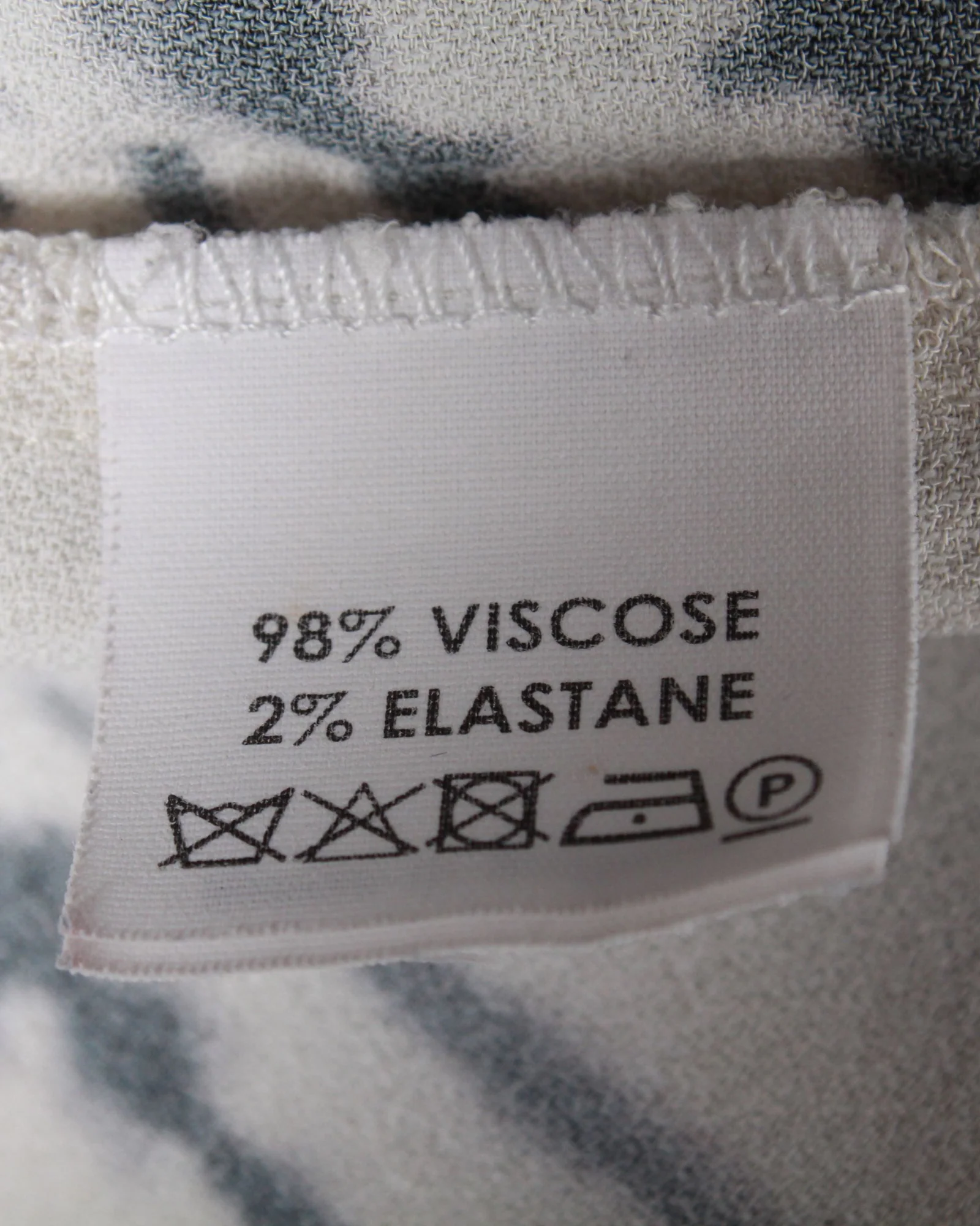 Women's Dries Van Noten Printed Blouse in White Viscose - Image 5