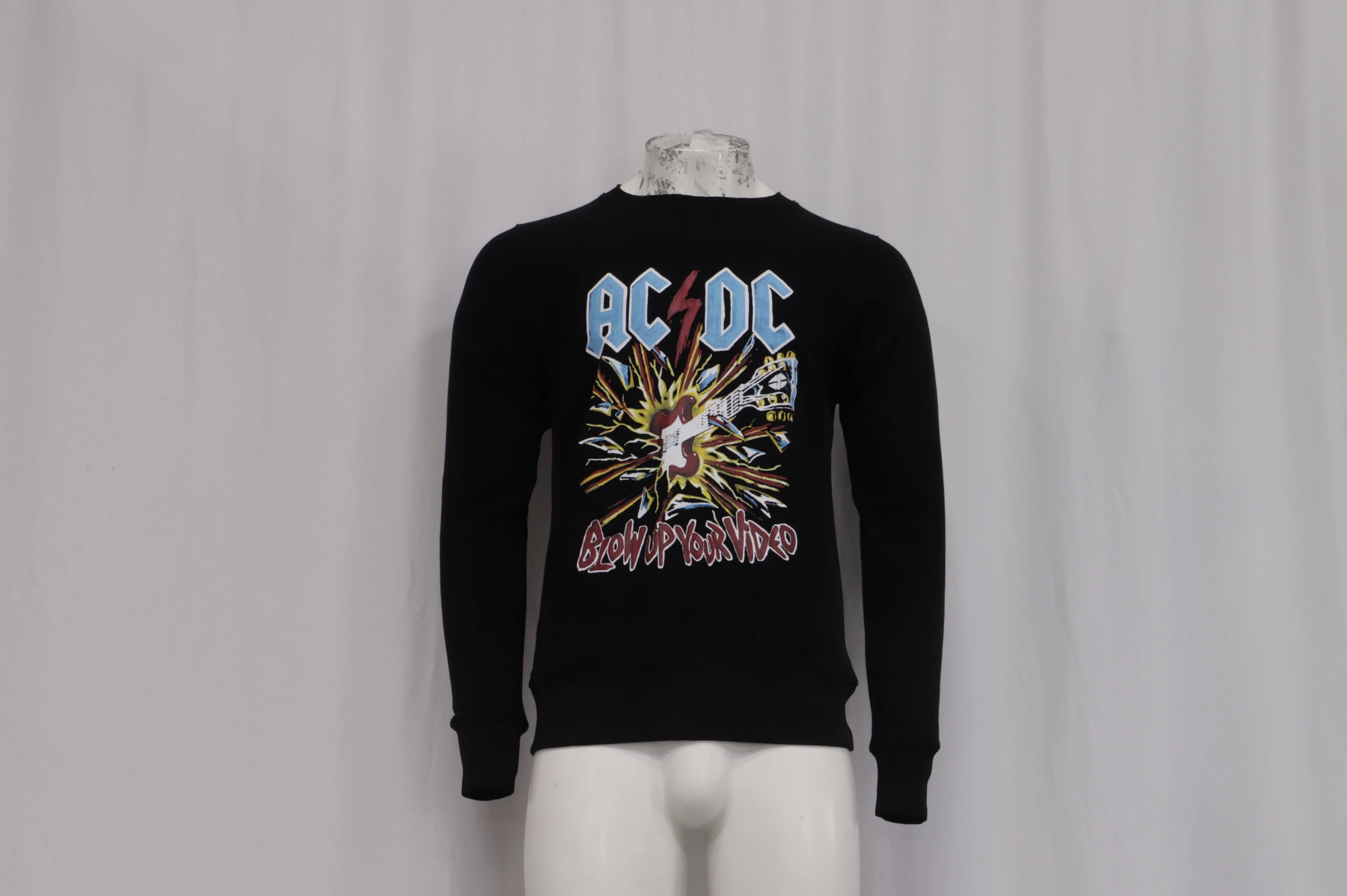 Men's Gucci AC-DC Printed Sweatshirt in Black Cotton - Image 7