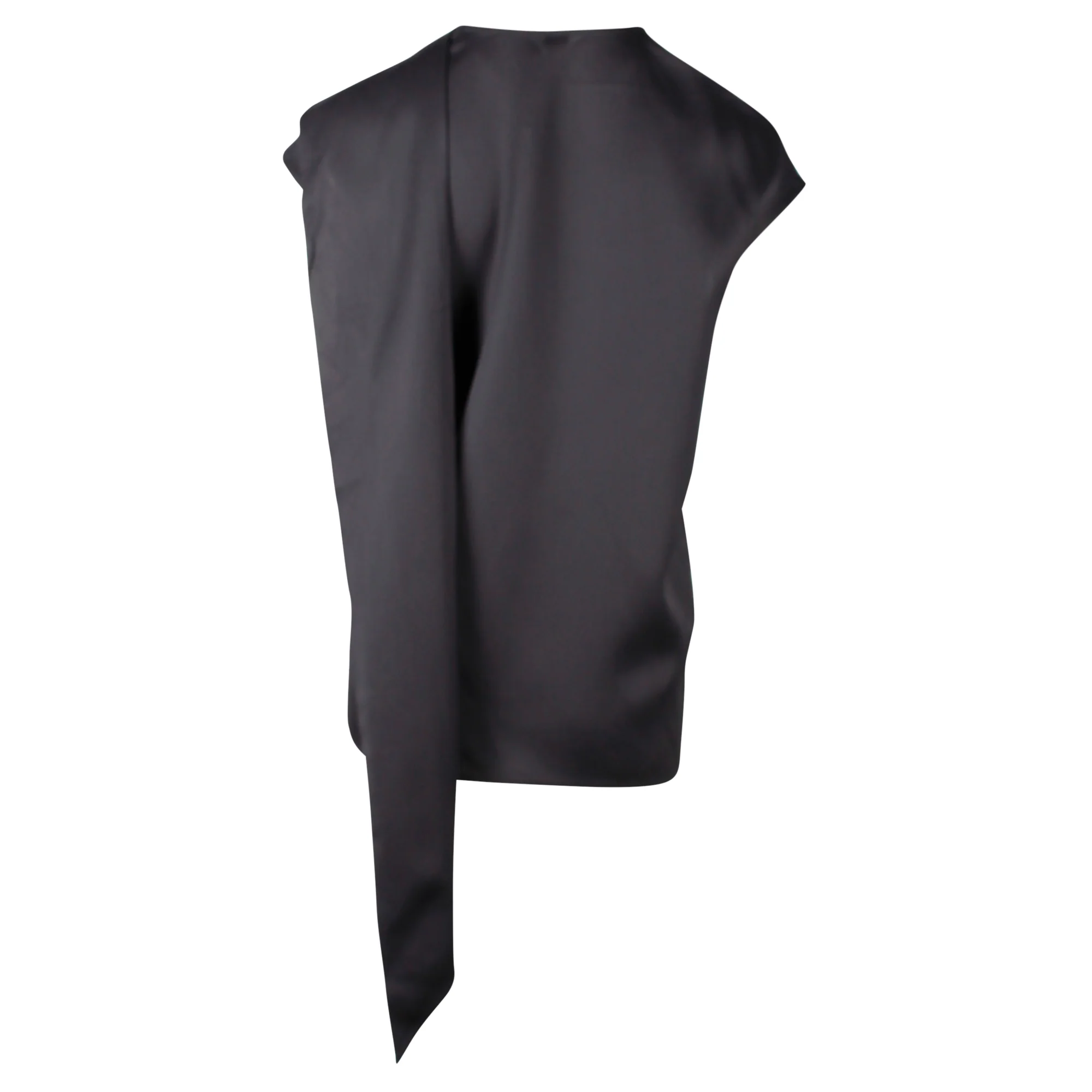 Women's Hermès Sleeveless Blouse in Black Silk - Image 3