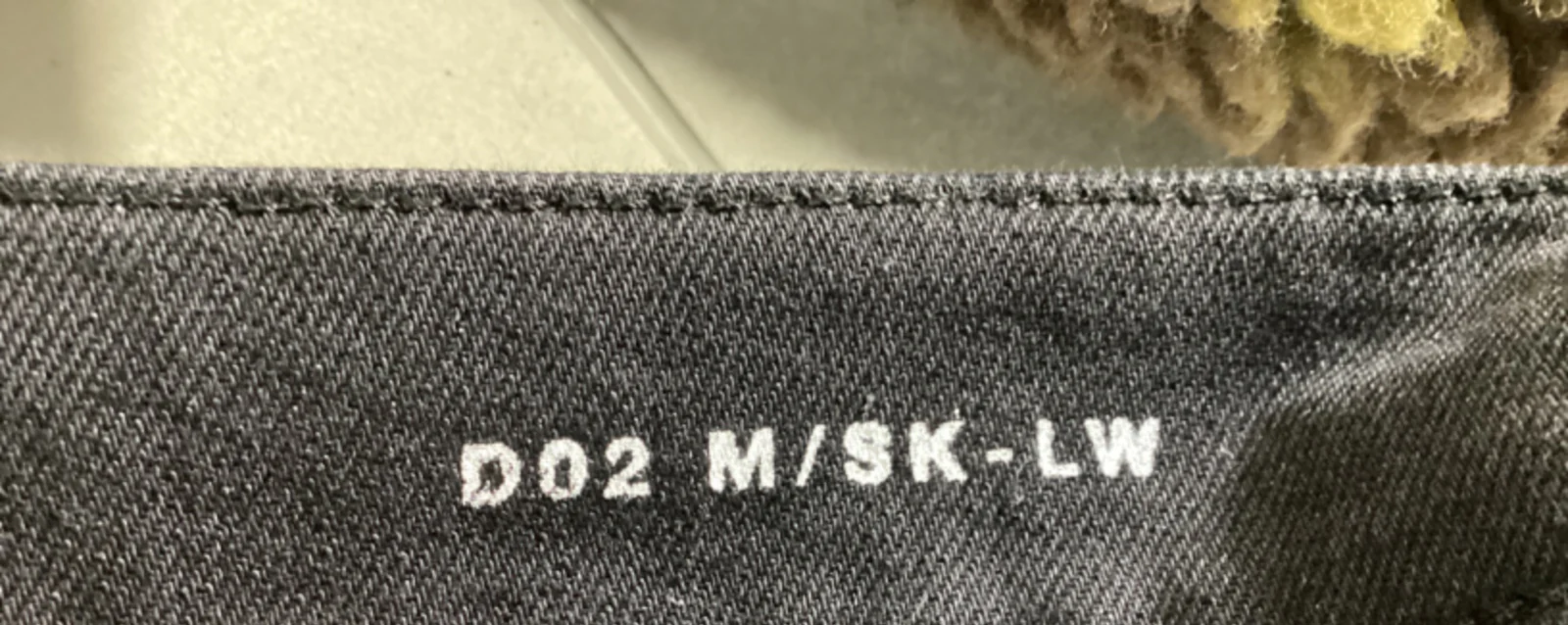 Men's Saint Laurent Slim-Fit Jeans in Black Cotton Denim - Image 9