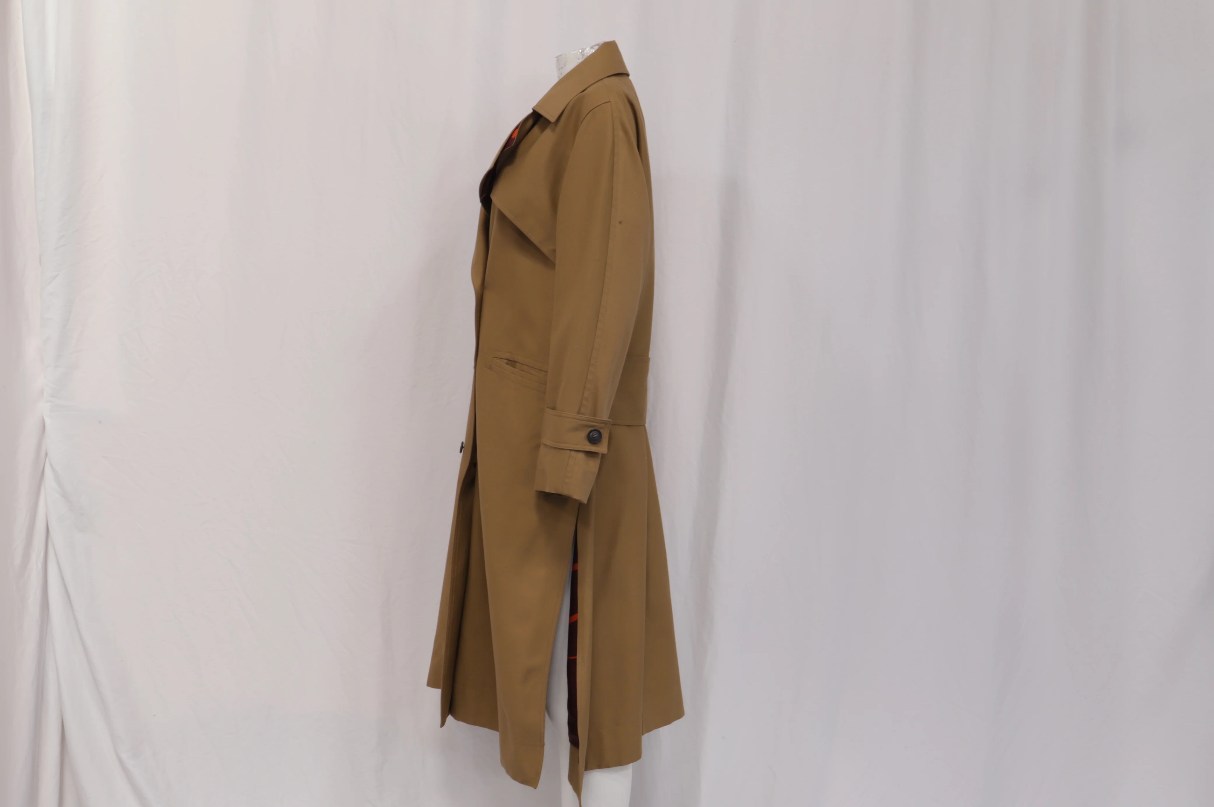 Women's Victoria Beckham Double-Breasted Trench Coat in Beige Cotton - Image 10