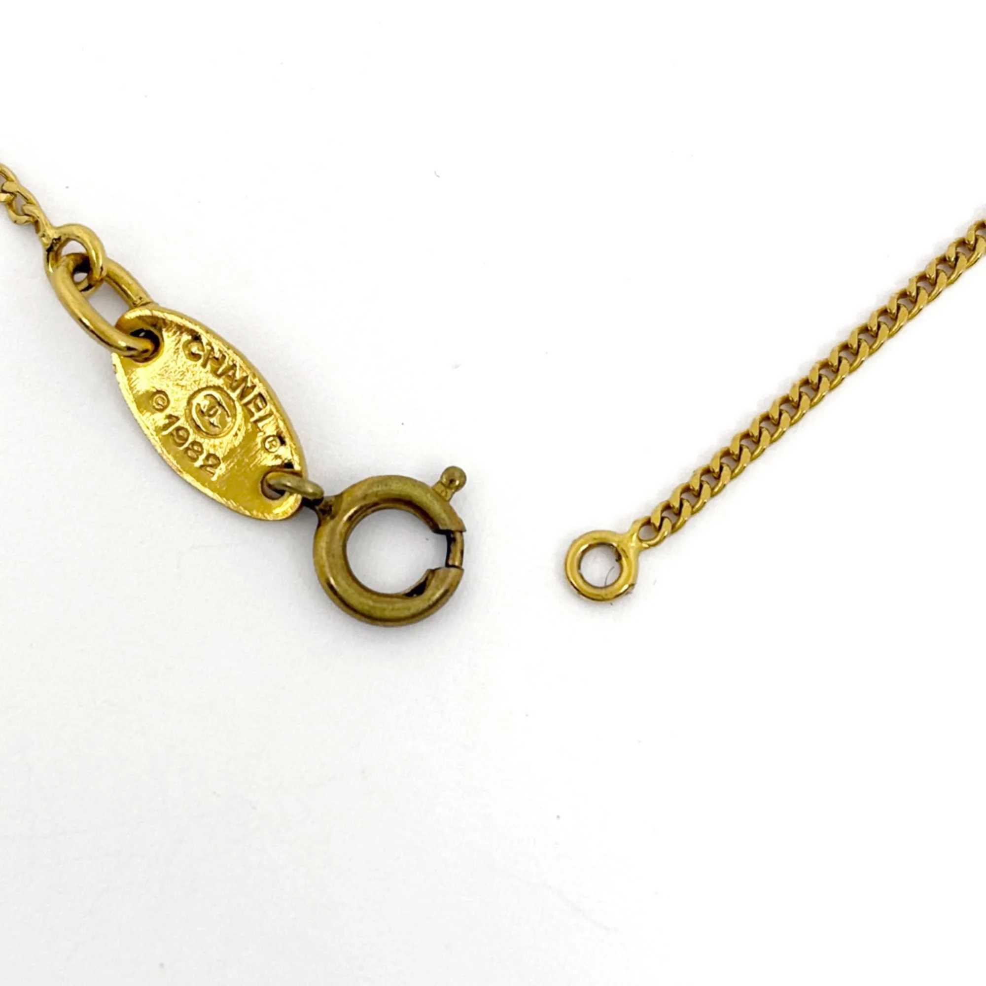 CC Logo Bracelet Metal - Image 3