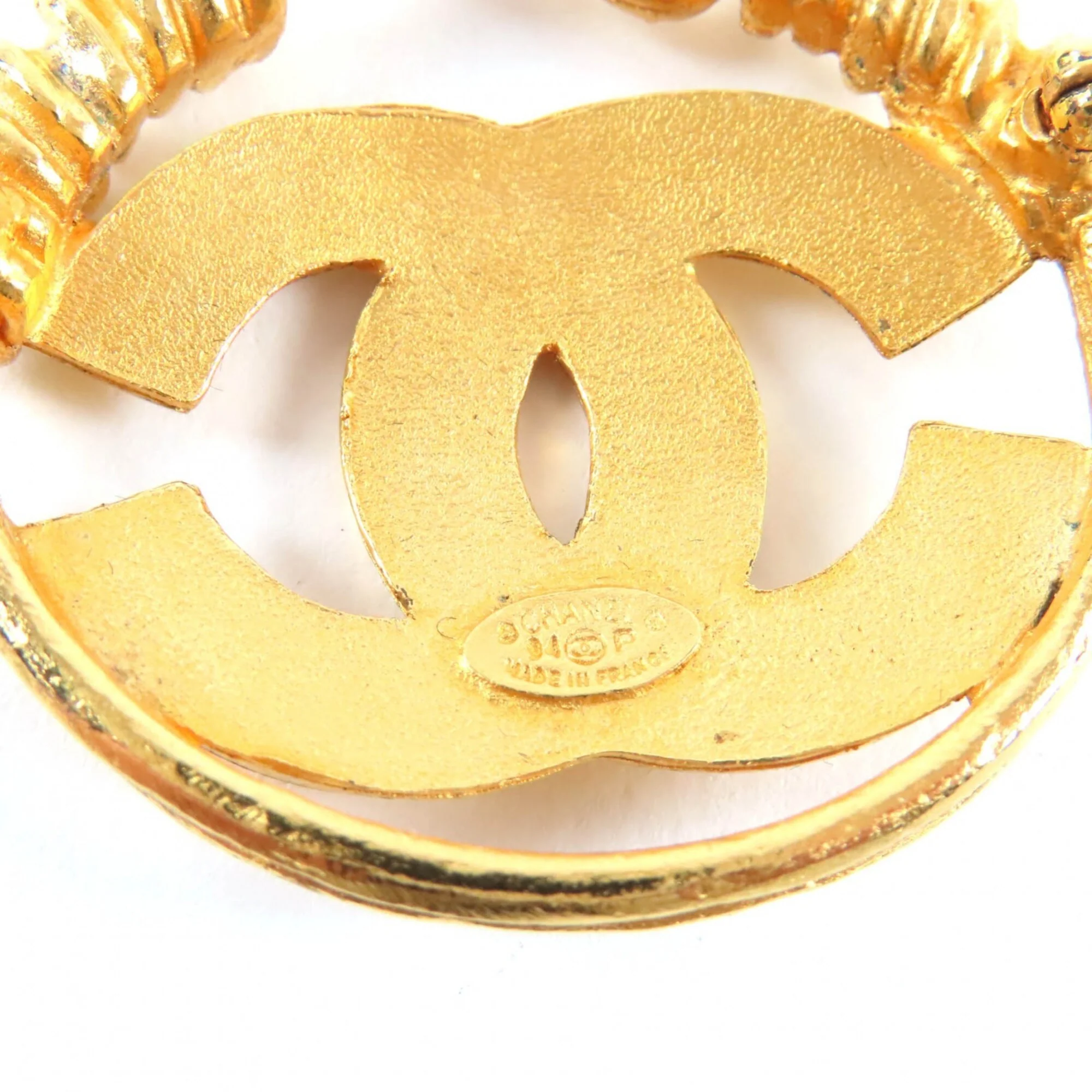 CC Logo Brooch Metal - Image 7