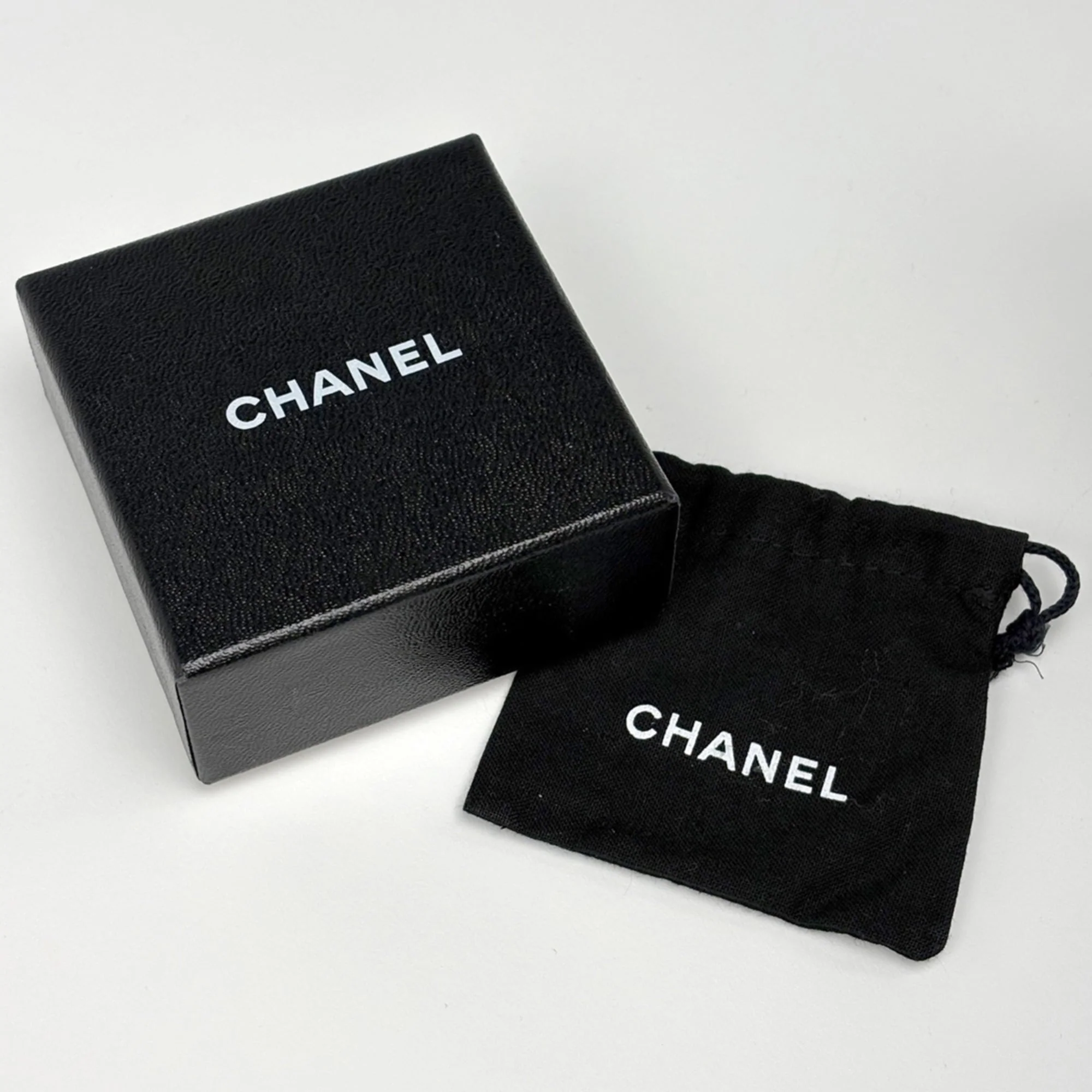 CC Logo Brooch Silver-Tone Metal - Image 5