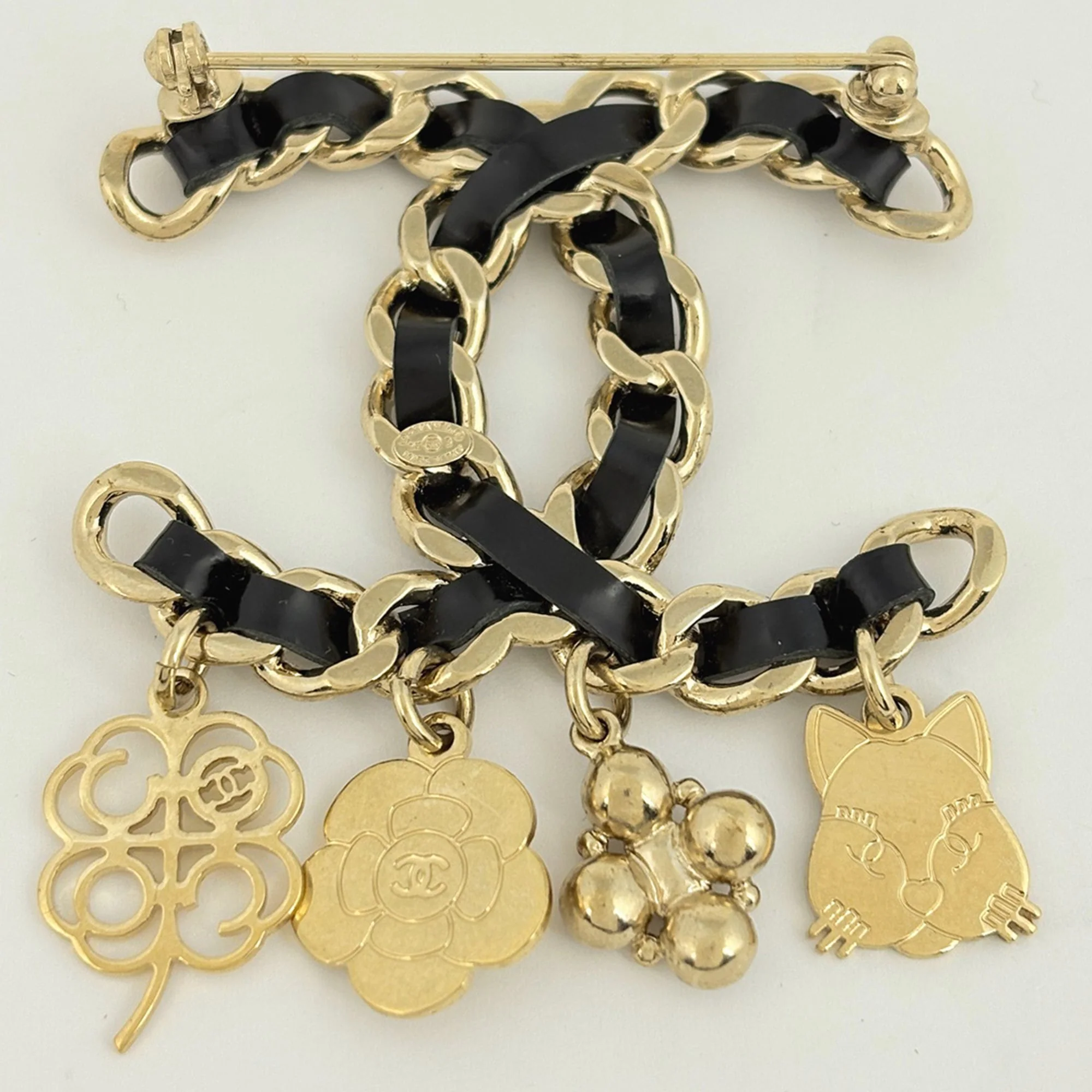 CC Logo Clover Brooch Metal - Image 2