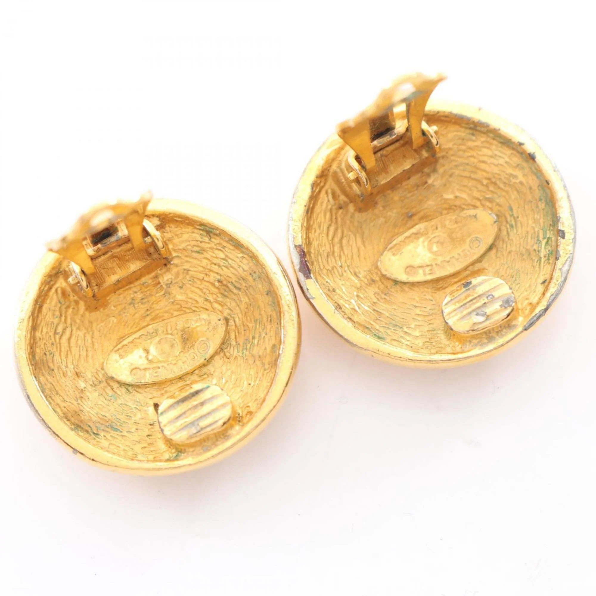 CC Logo Clip-On Earrings Metal Gold-Tone Metal - Image 6