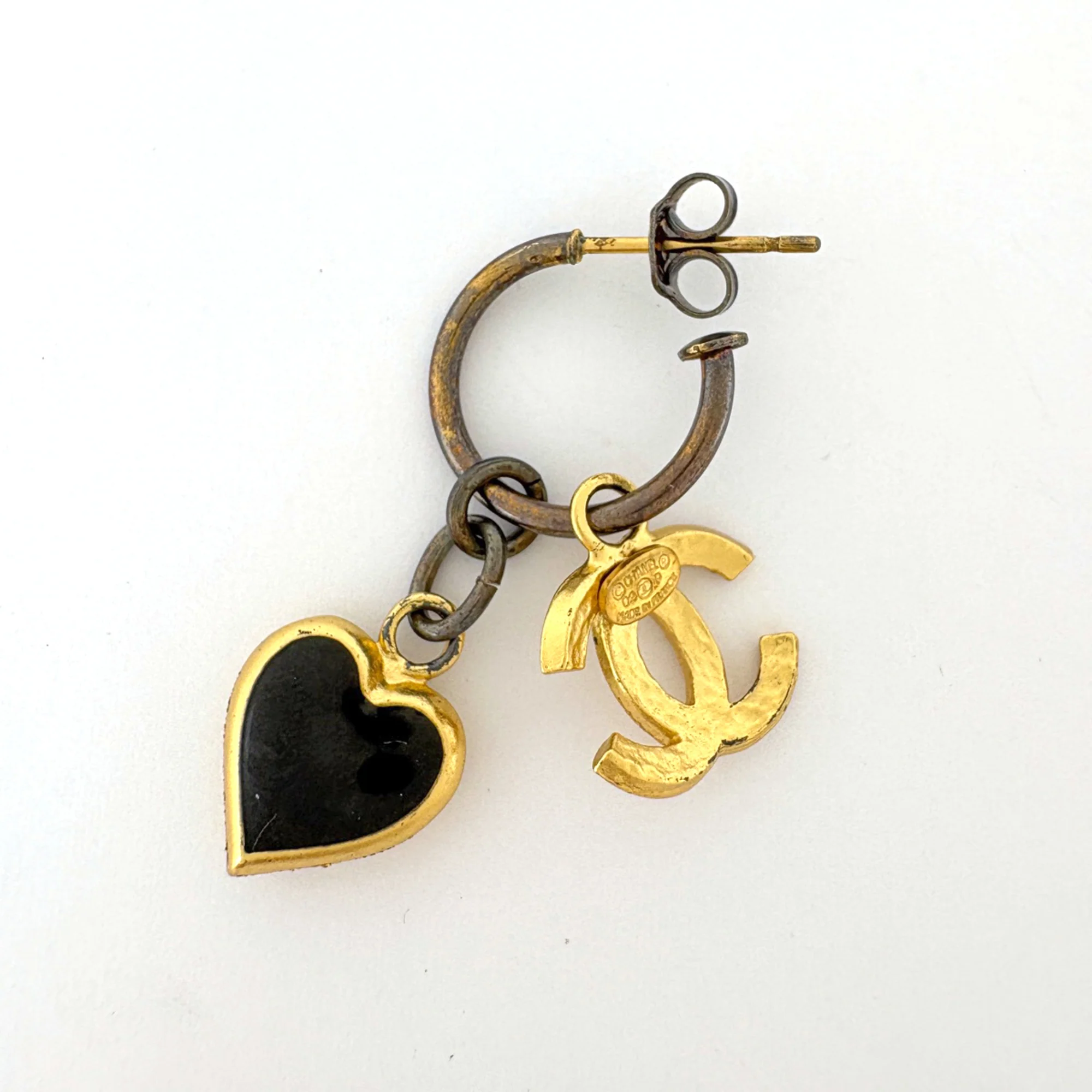 CC Logo Heart Earrings Metal Gold-Tone Metal - Image 2