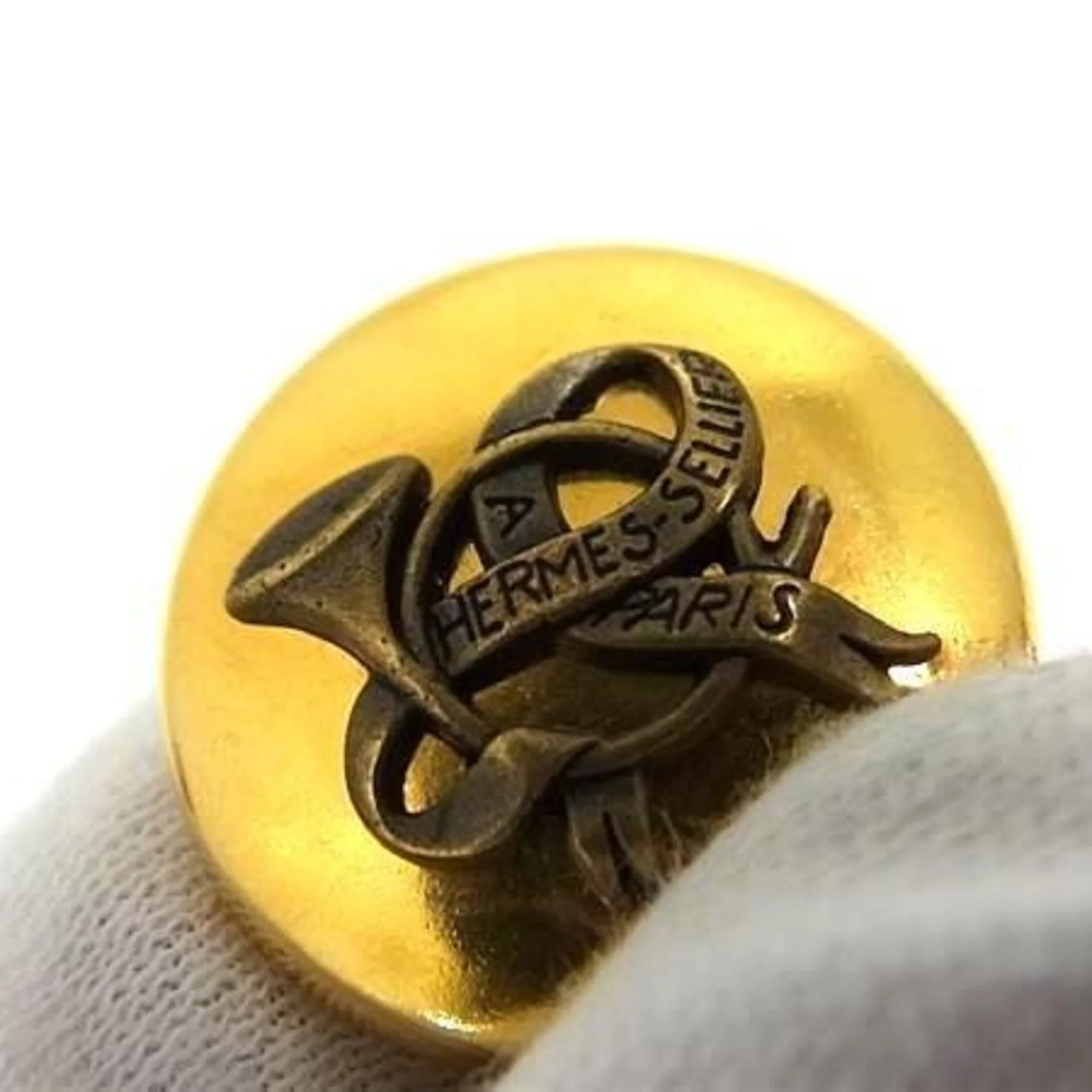 Sellier Clip-On Earrings Gold Metal Gold-Tone Metal - Image 3