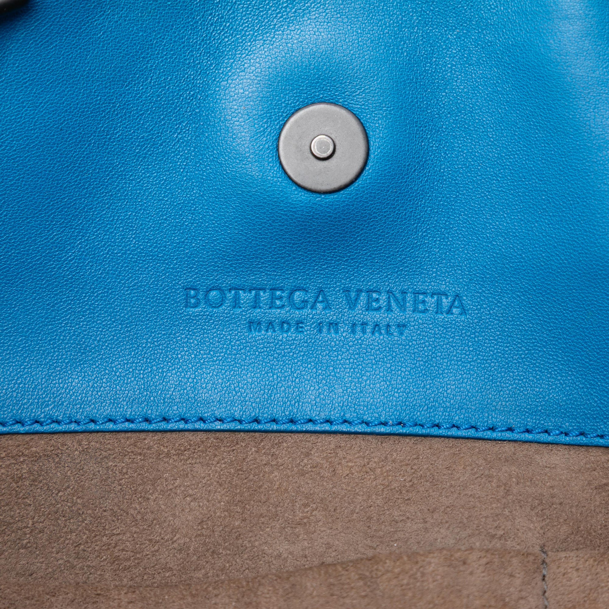 Double Chain Tote Intrecciato Nappa Medium - Image 5