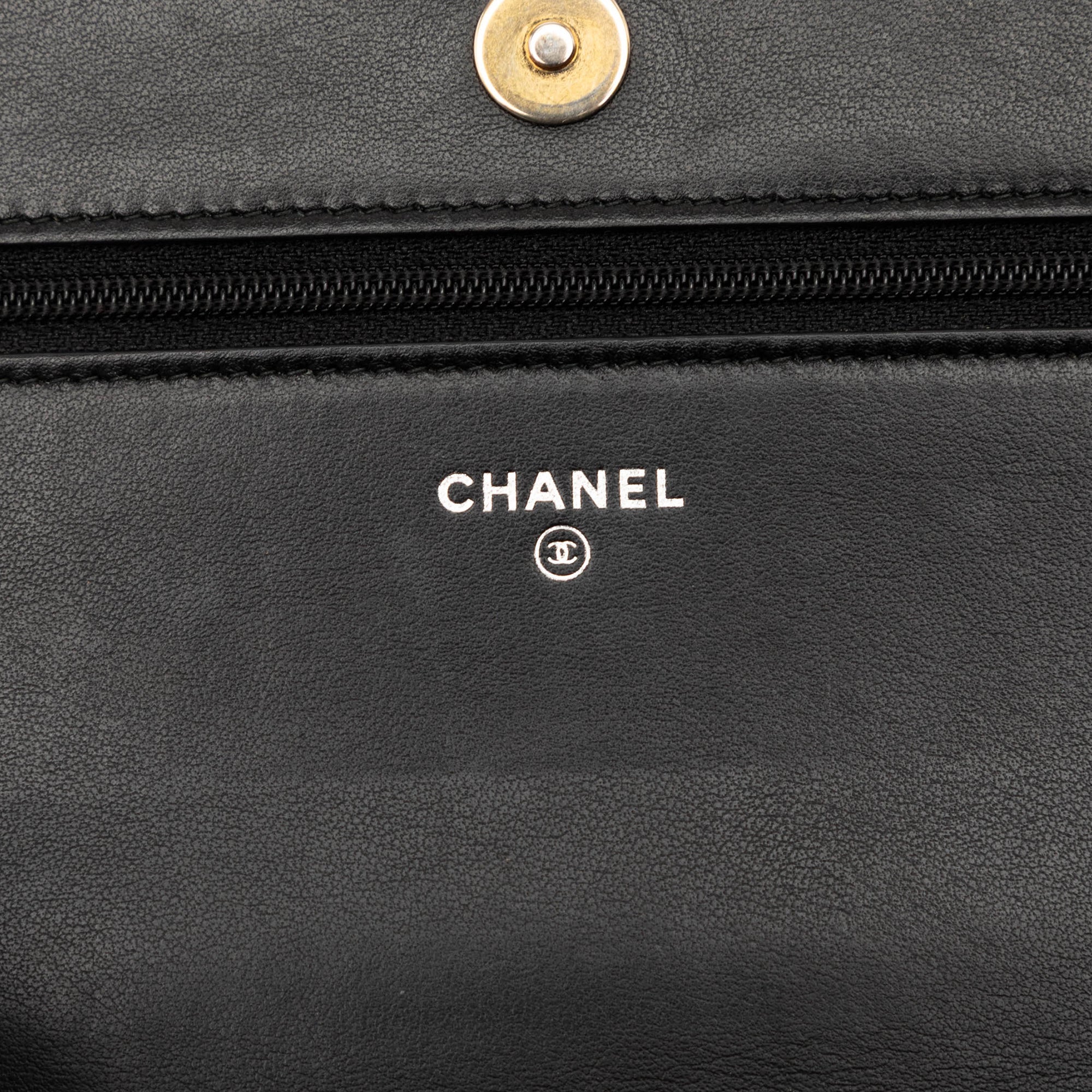Gabrielle Wallet on Chain Quilted Aged Calfskin - Image 5