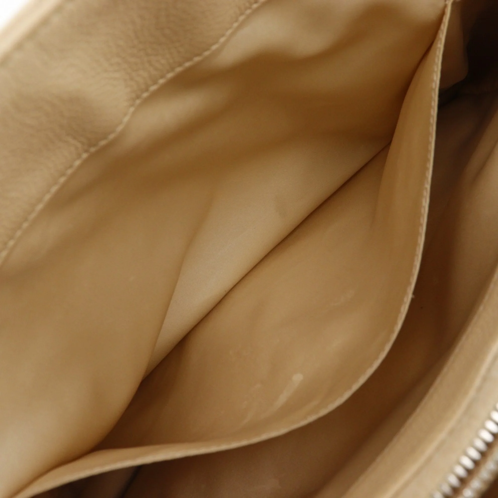 Grand Shopping Tote Quilted Caviar - Image 9