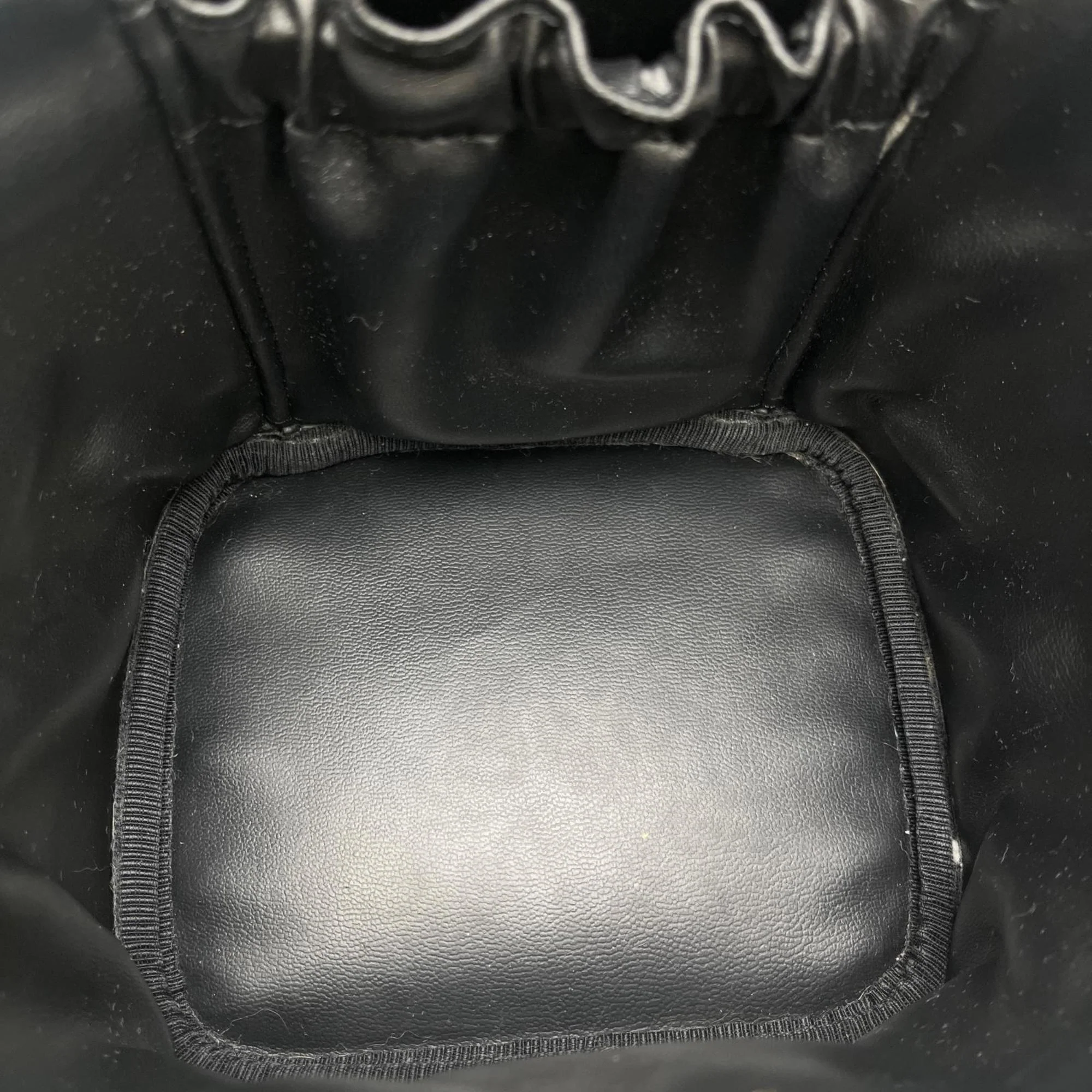 Vintage Timeless Cosmetic Case Caviar Tall - Image 9