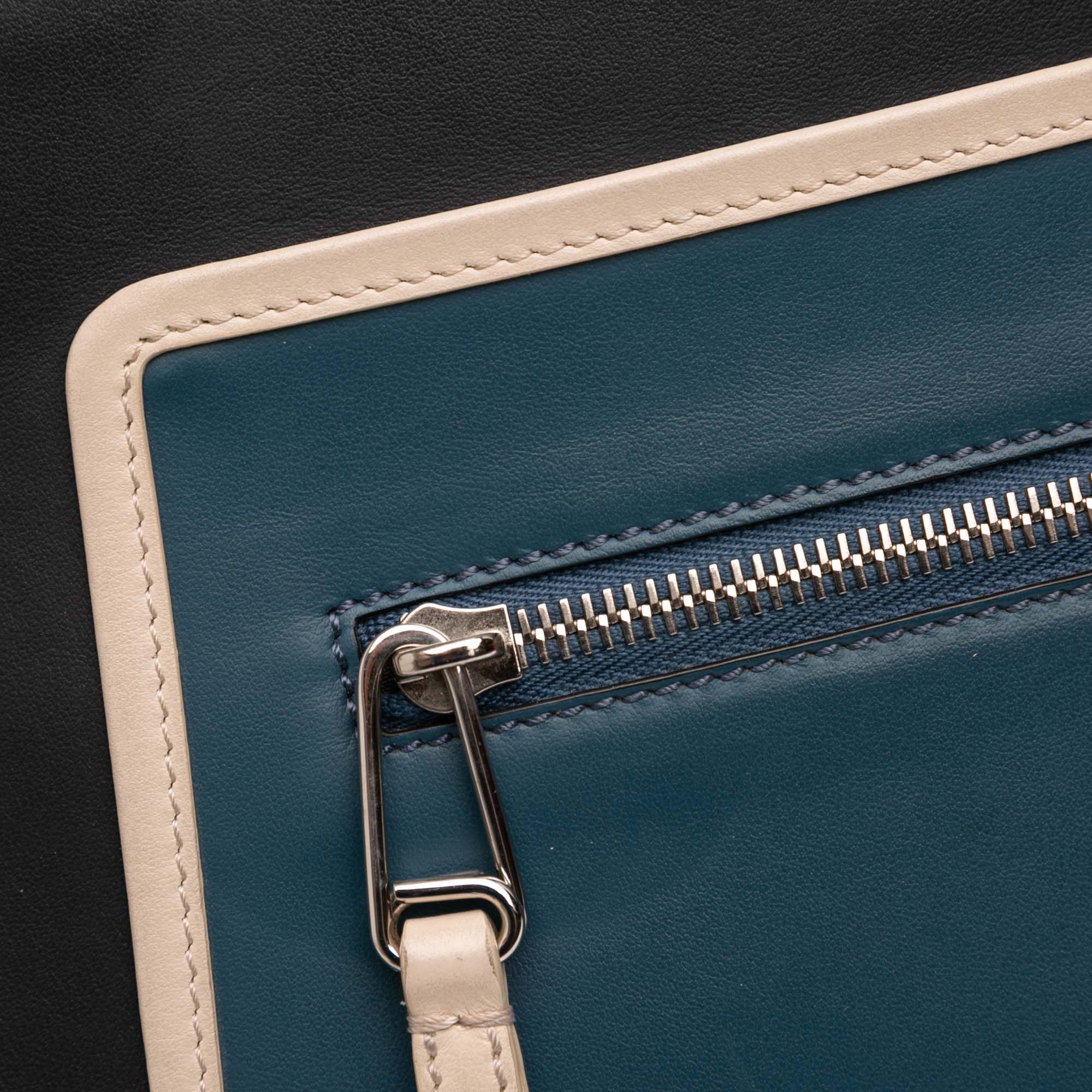 Runaway Bag Leather Small - Image 8