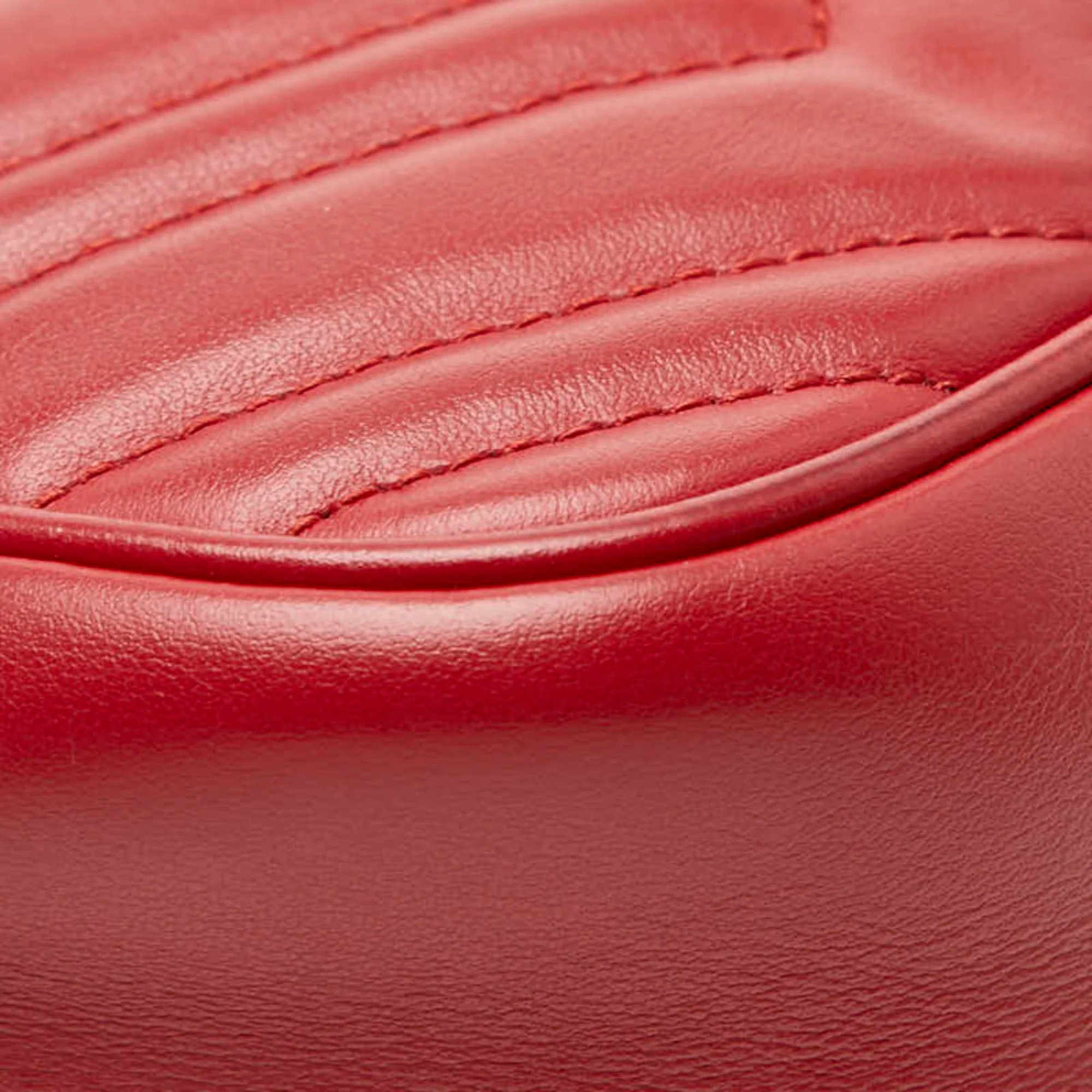 GG Marmont Shoulder Bag Matelasse Leather Small - Image 7