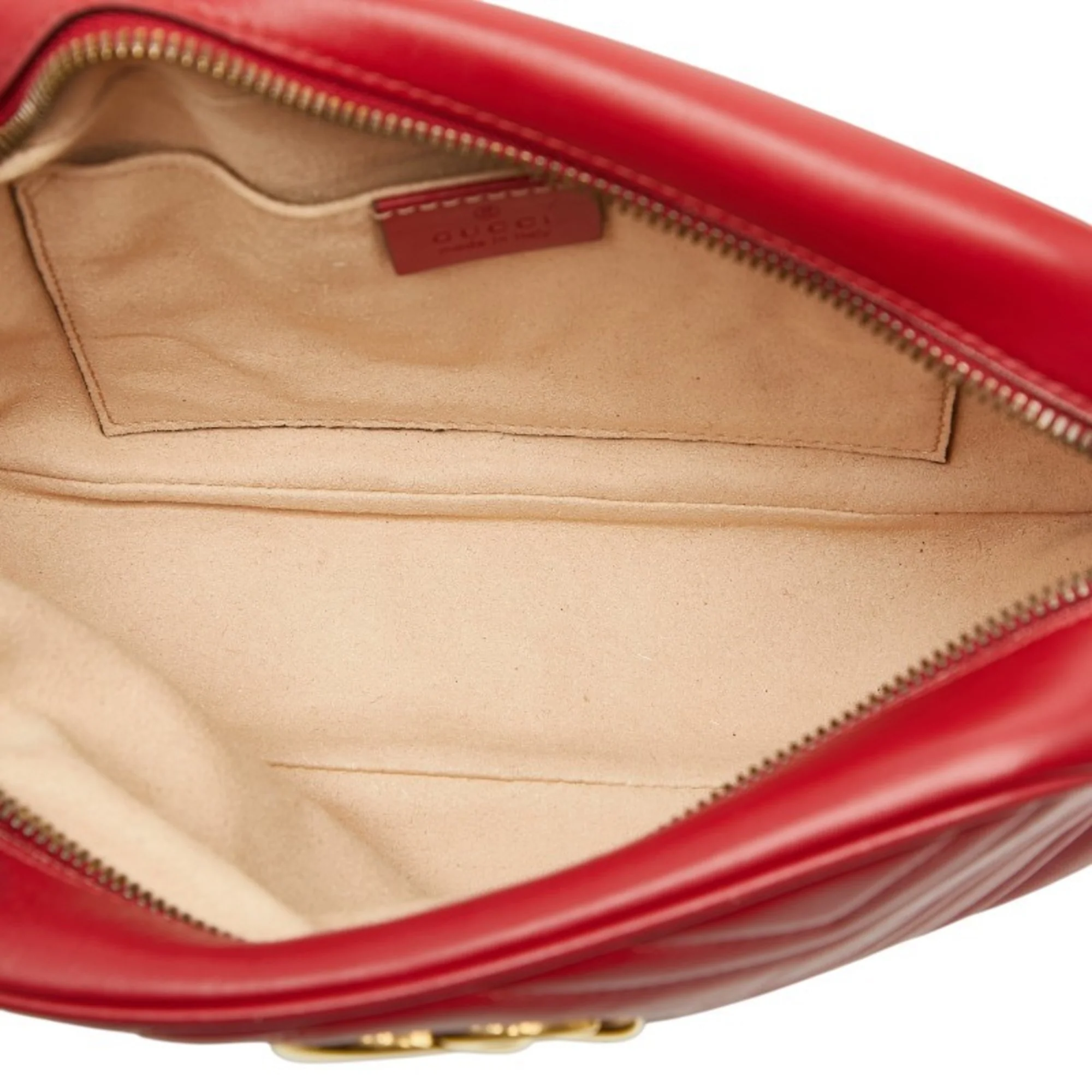 GG Marmont Shoulder Bag Matelasse Leather Small - Image 9