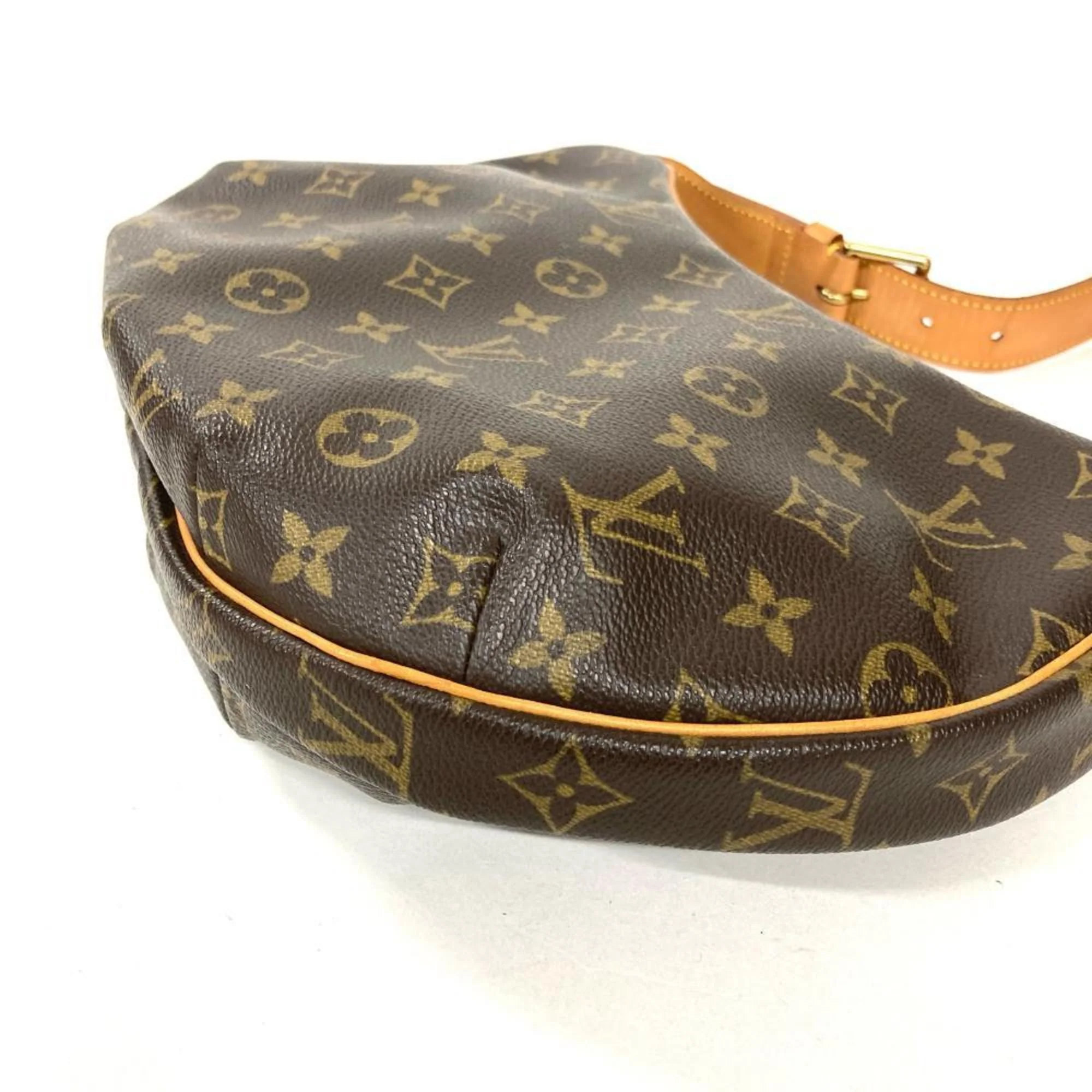 Croissant Handbag Monogram Canvas MM - Image 4