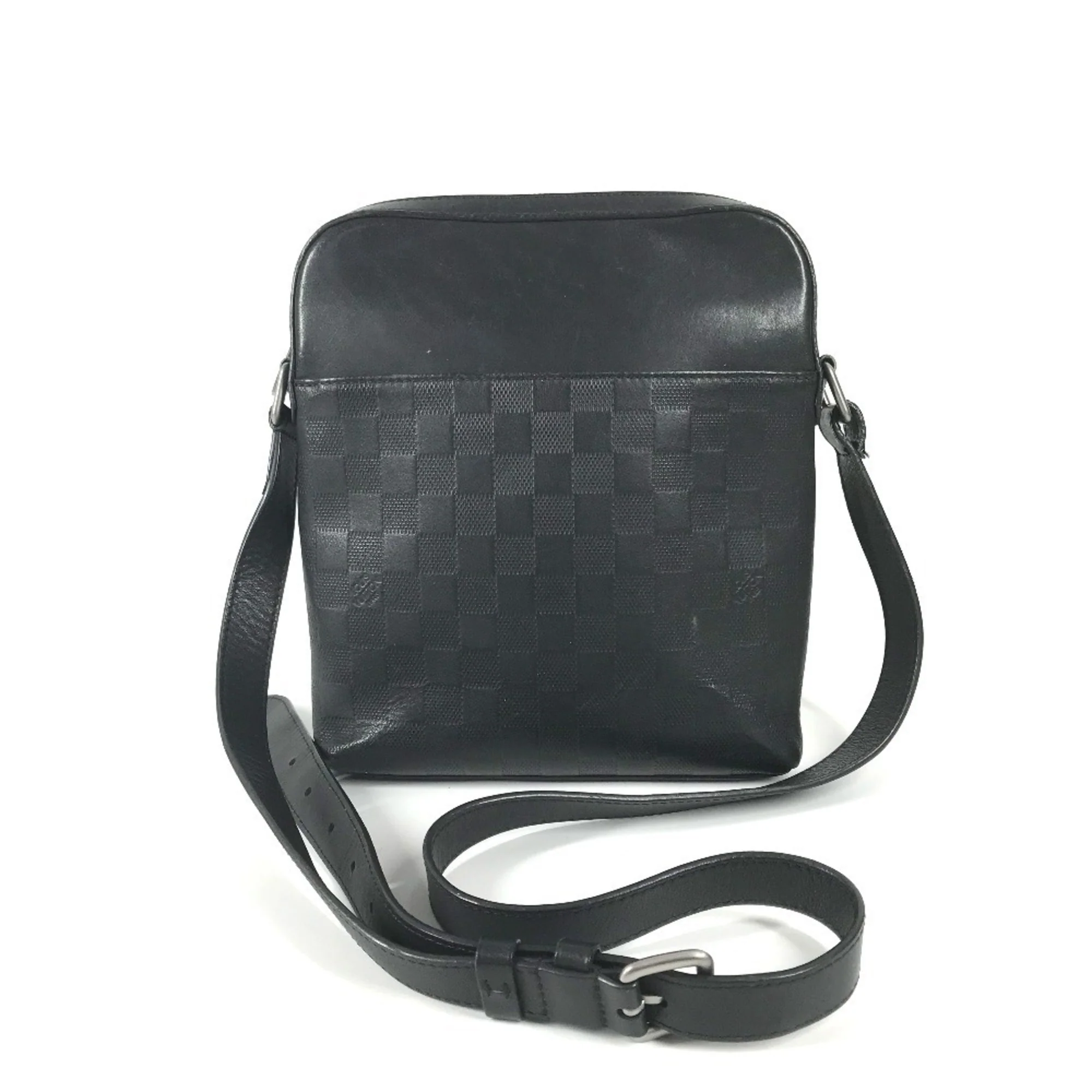 District Pochette Damier Infini Leather - Image 3