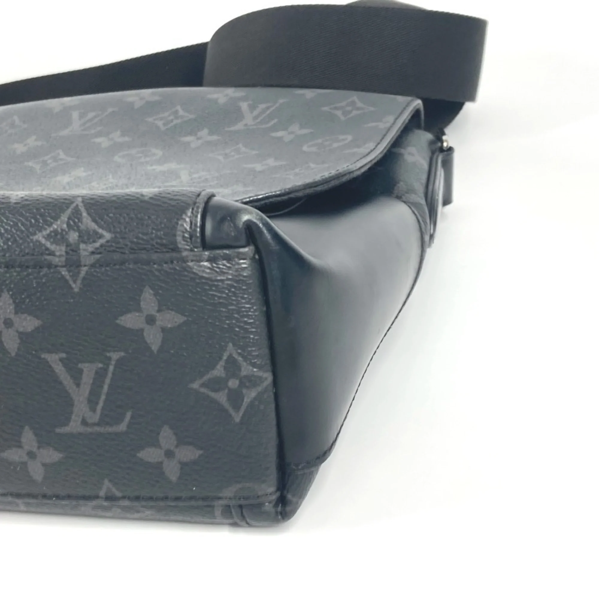 Explorer Messenger Bag Monogram Eclipse Canvas PM - Image 6