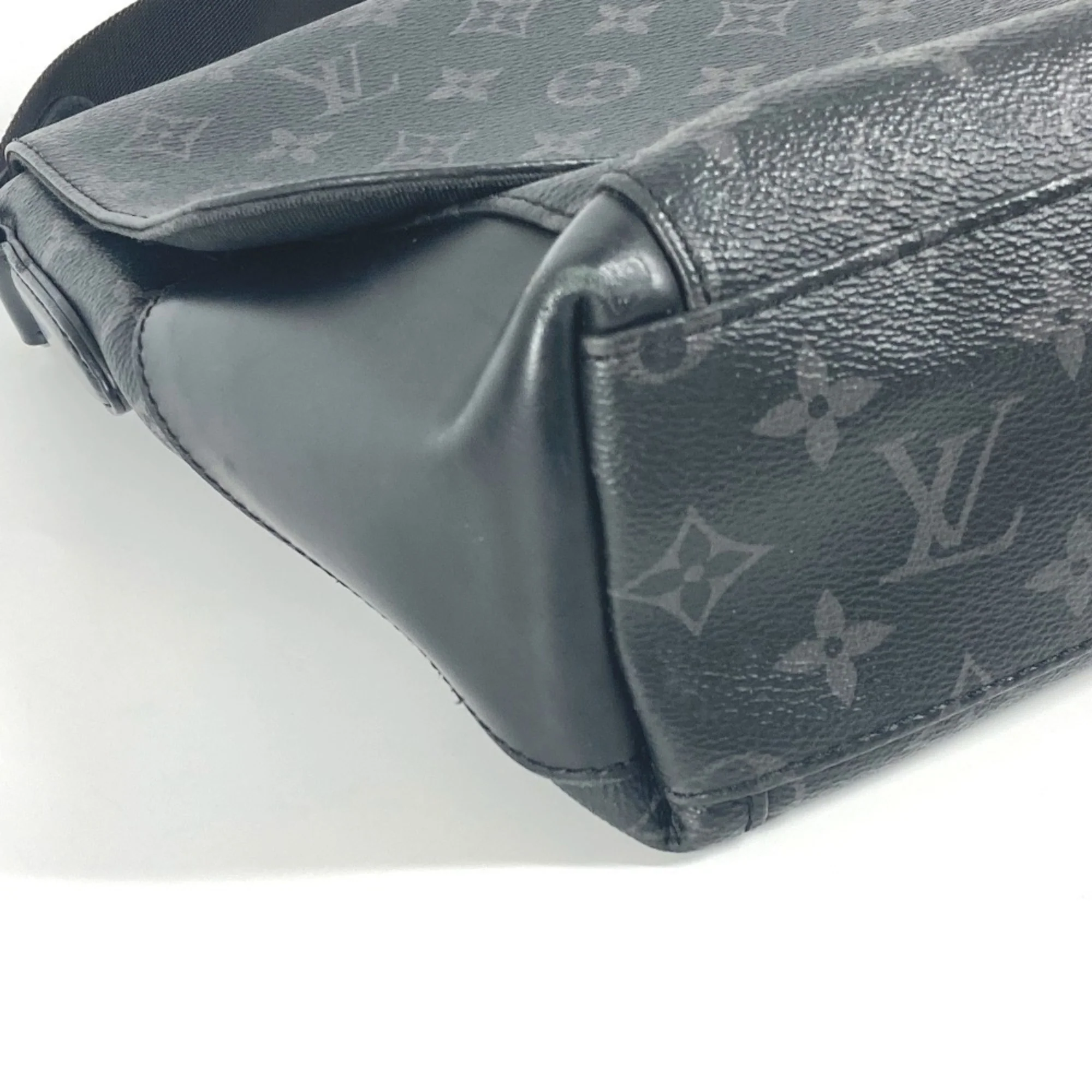 Explorer Messenger Bag Monogram Eclipse Canvas PM - Image 7