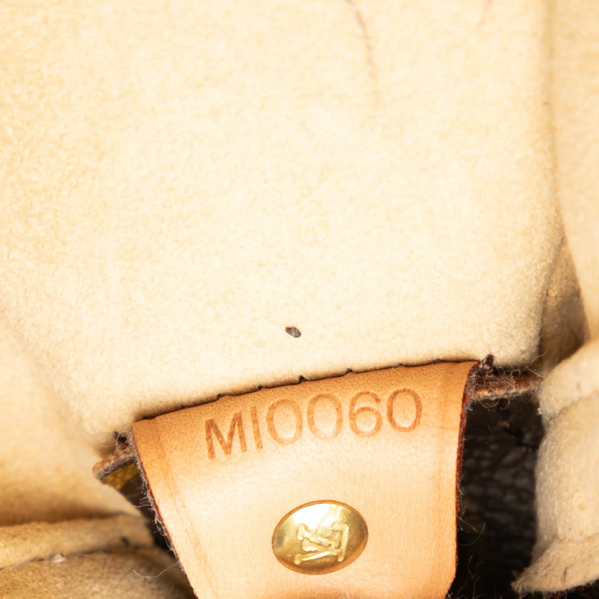 Looping Handbag Monogram Canvas GM - Image 6