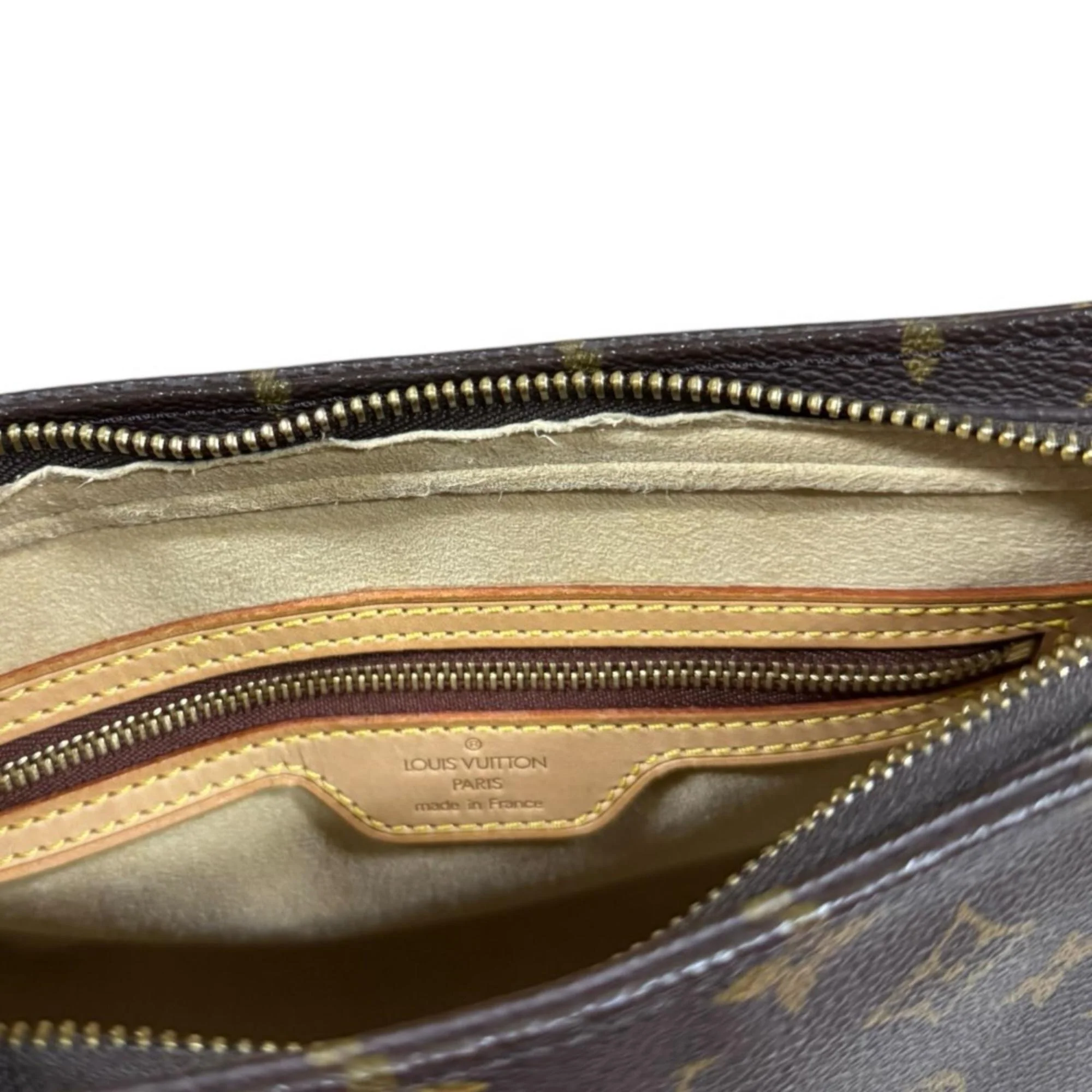 Looping Handbag Monogram Canvas MM - Image 8