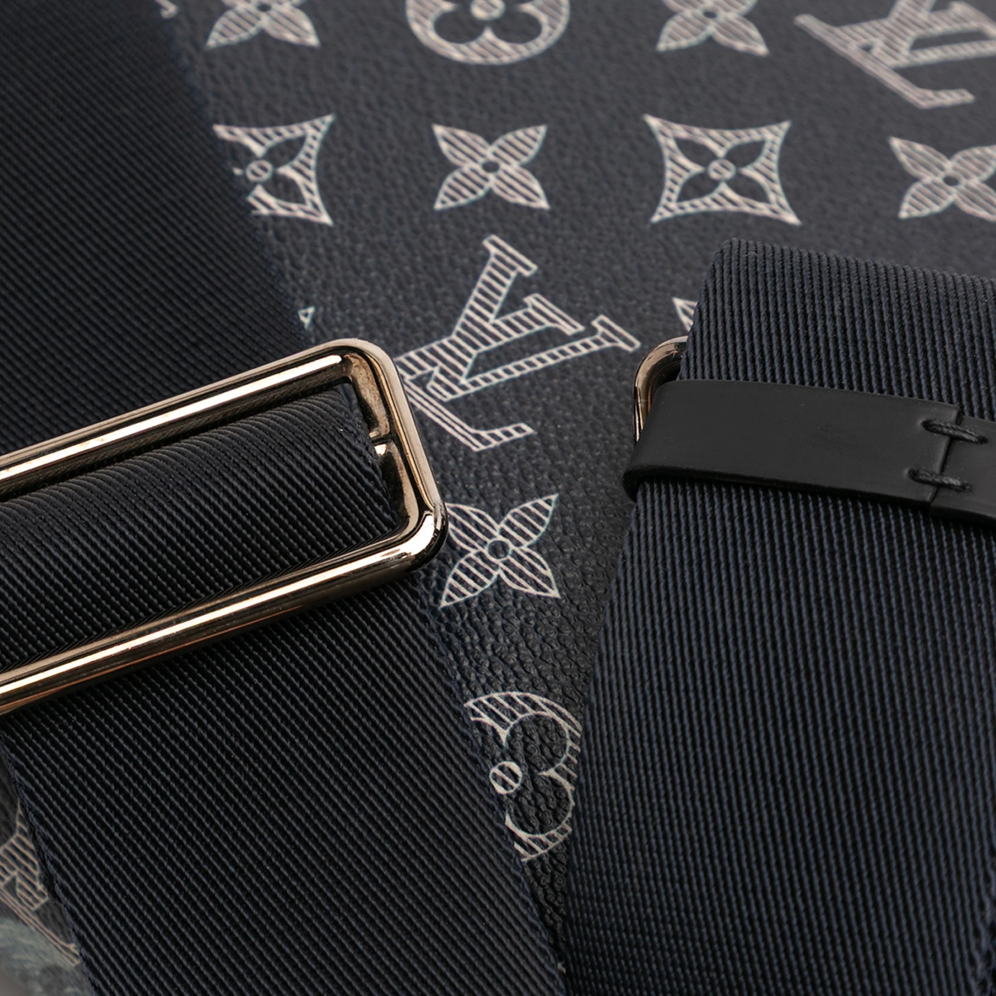 Messenger Bag Limited Edition Chapman Savane Monogram Canvas PM - Image 9