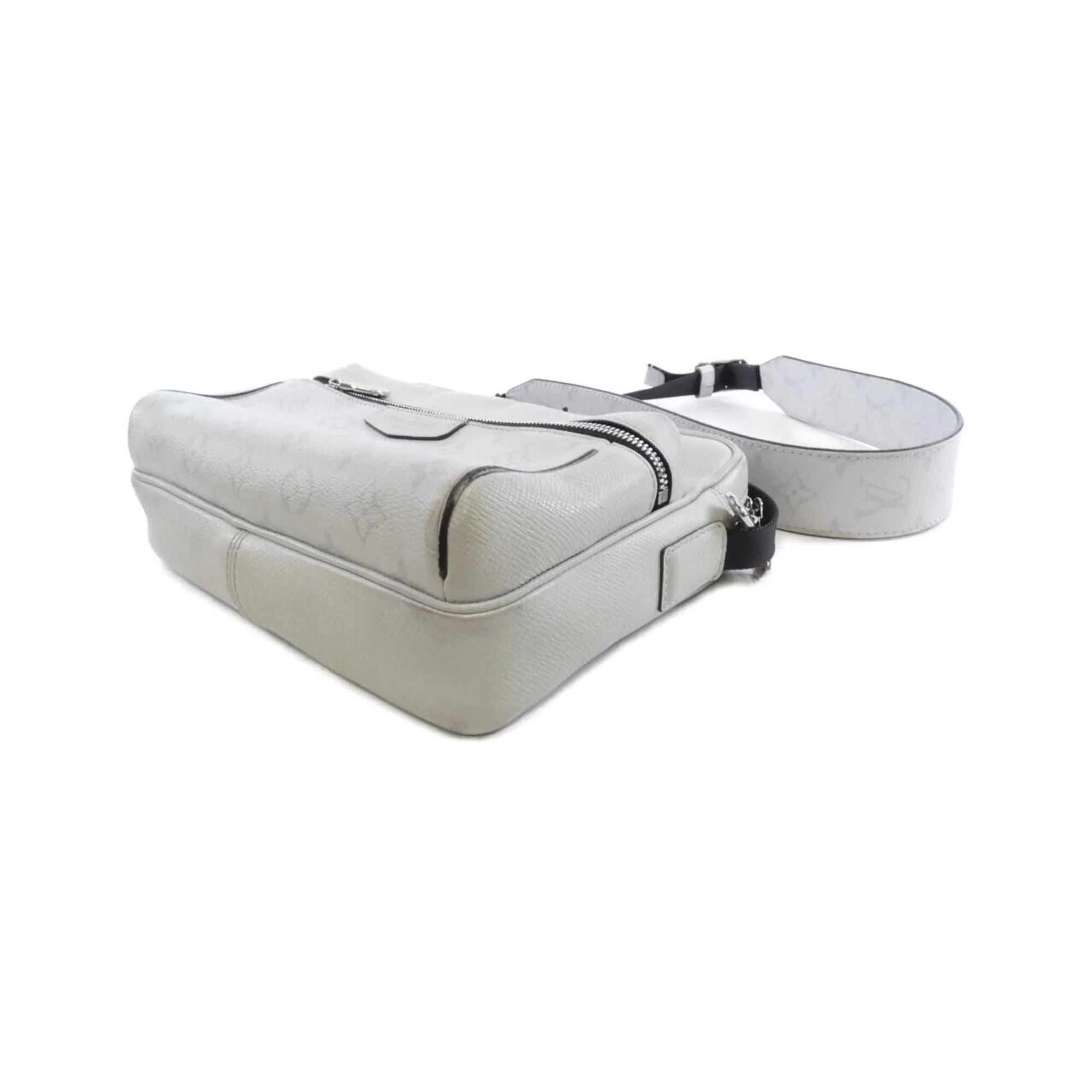 Outdoor Messenger Bag Monogram Taigarama - Image 3
