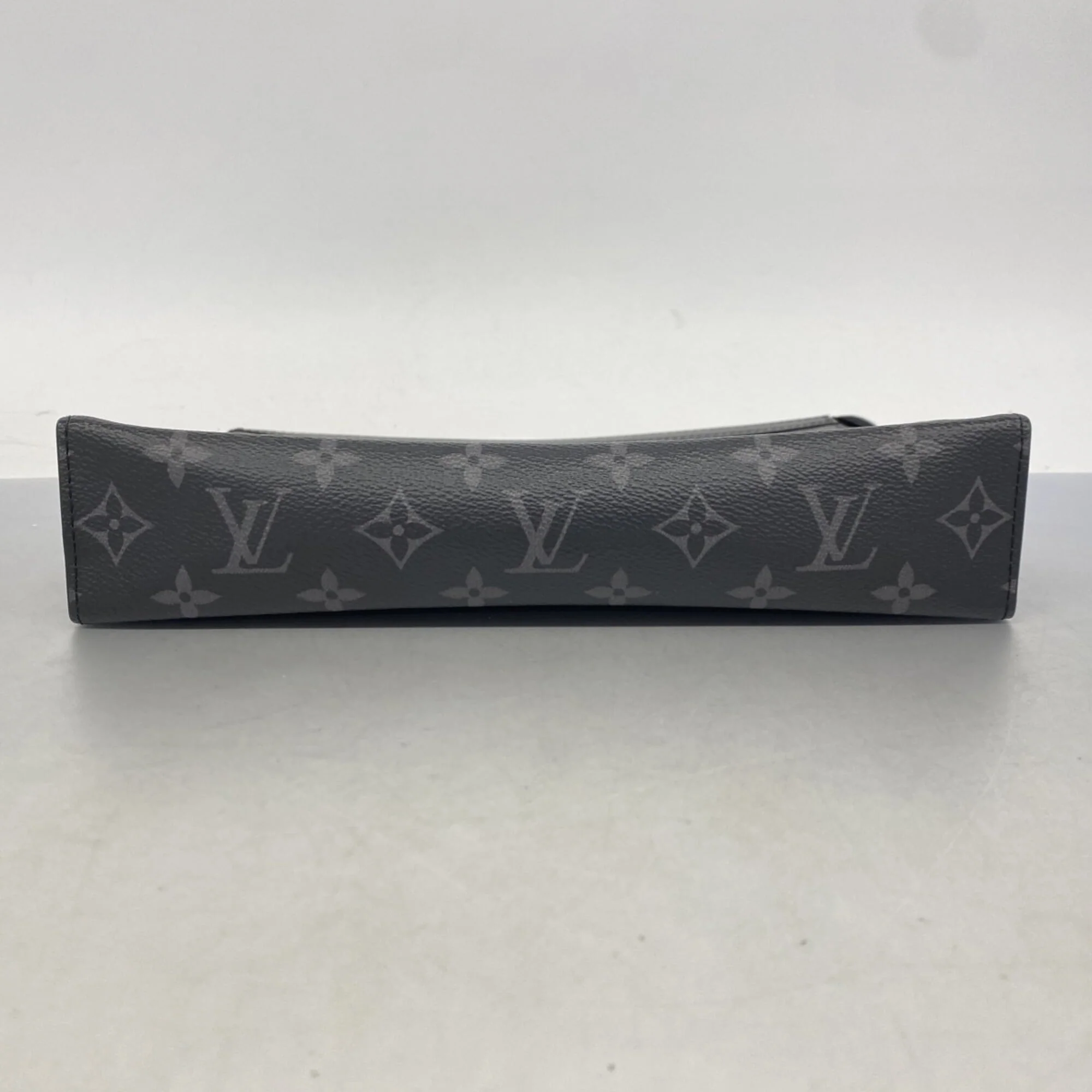 Pochette Voyage Monogram Eclipse Canvas MM - Image 3
