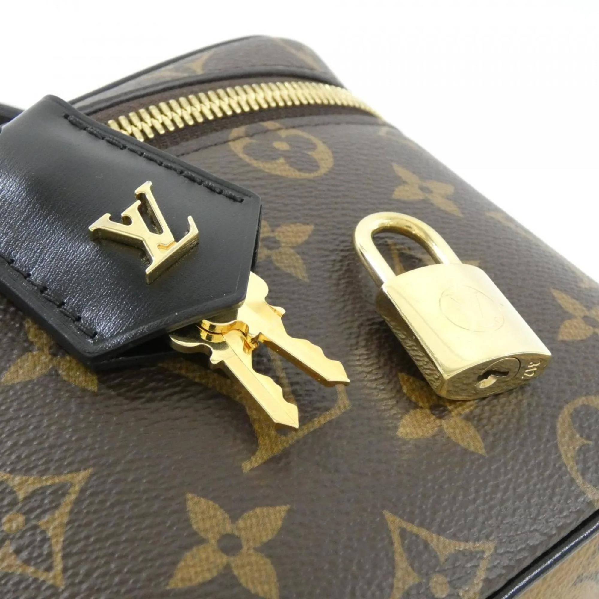 Vanity Handbag Reverse Monogram Canvas PM - Image 4