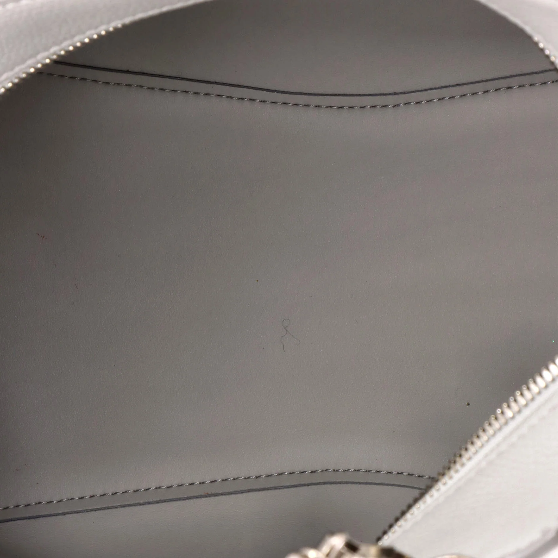 Neo Classic City Bag Leather Medium - Image 5