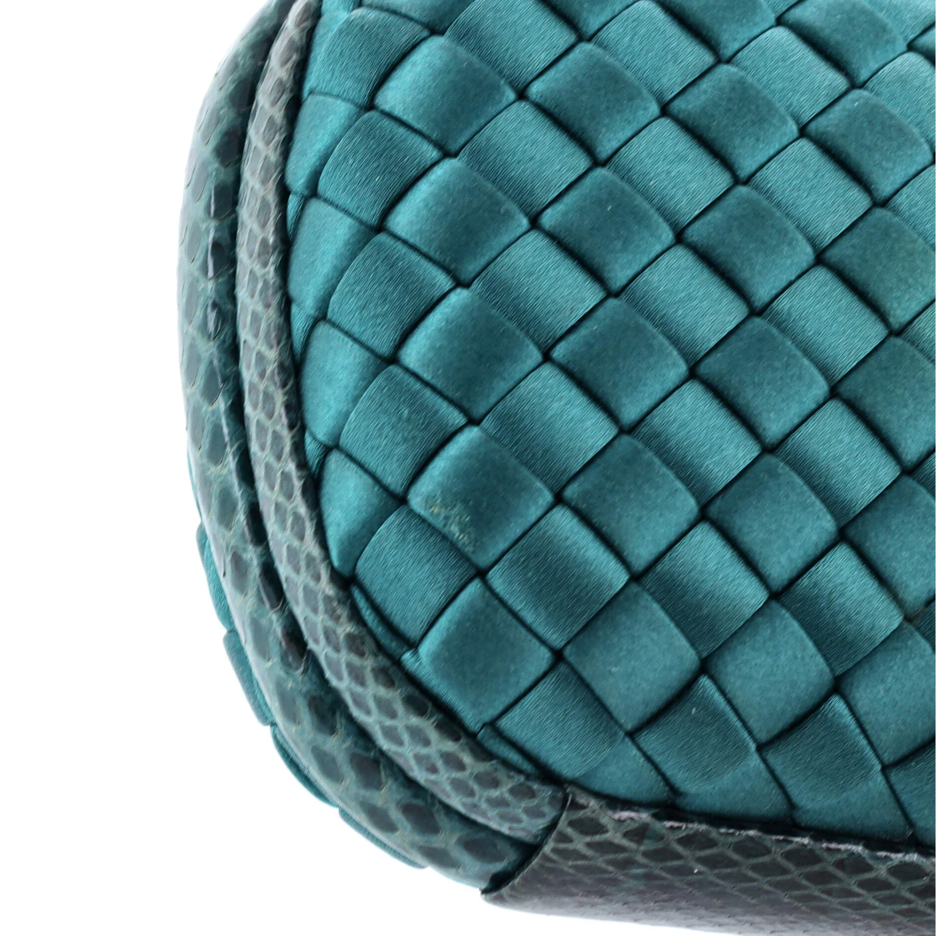 Box Knot Clutch Intrecciato Satin Small - Image 7