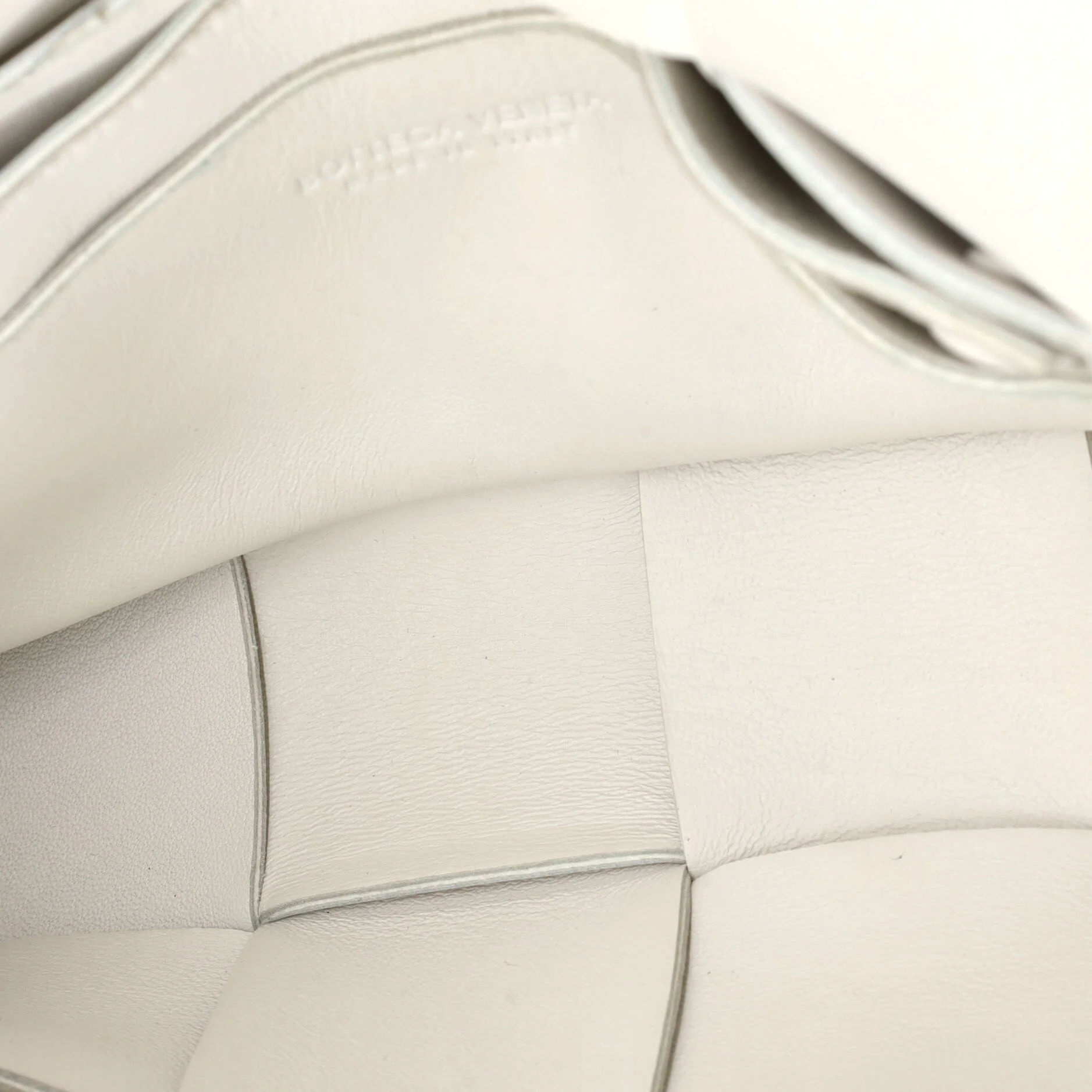 Cassette Belt Bag Maxi Intrecciato Leather - Image 5