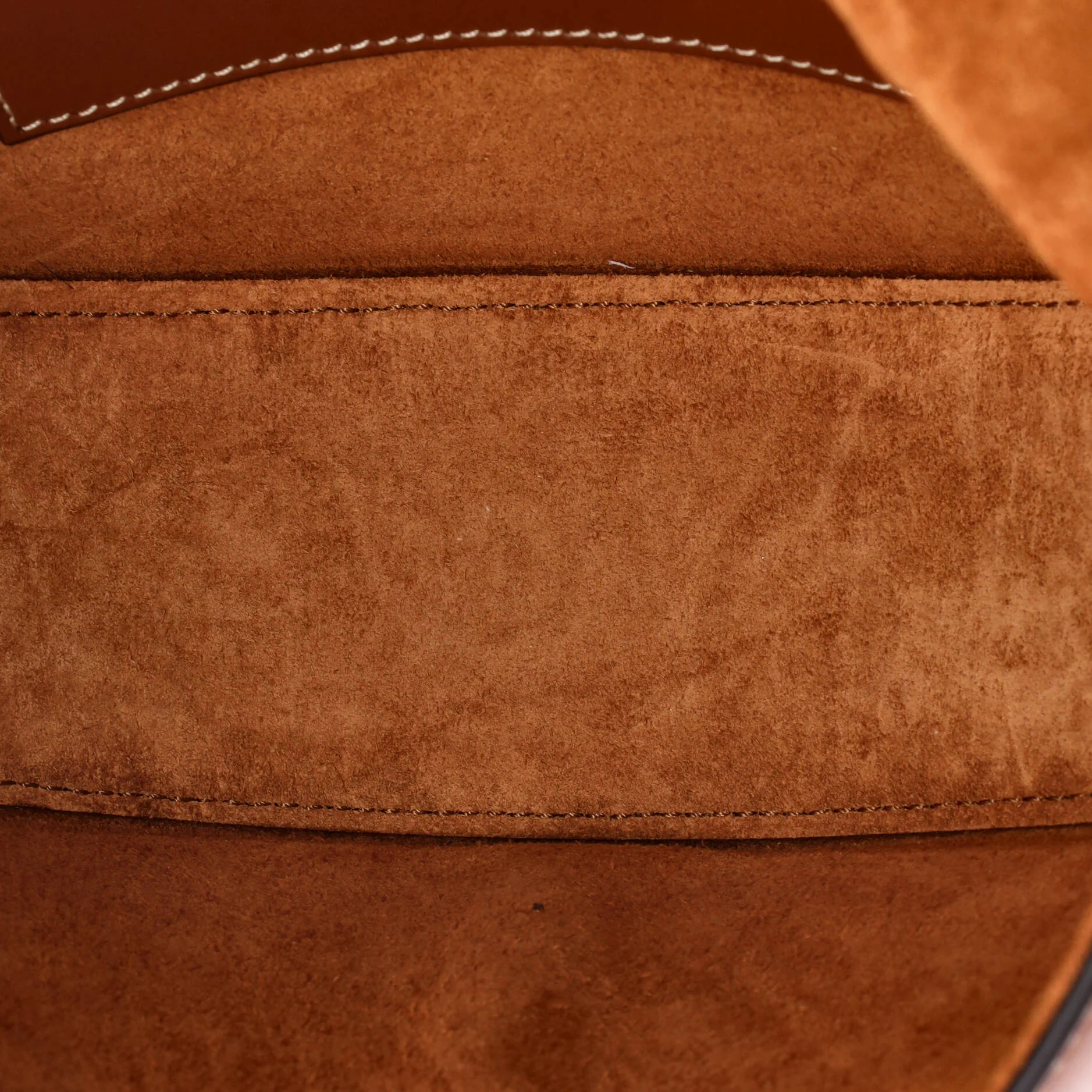 Cuir Triomphe Besace Flap Bag Leather - Image 5
