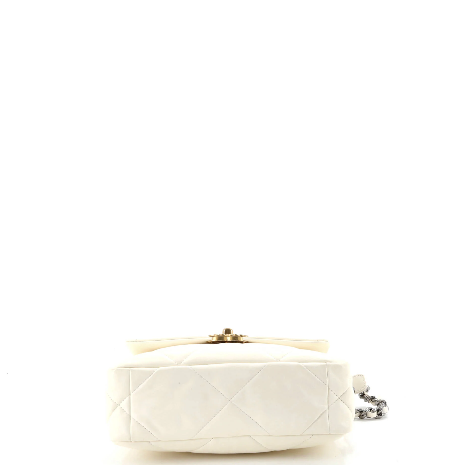 19 Flap Bag Quilted Glossy Calfskin Medium - Image 4
