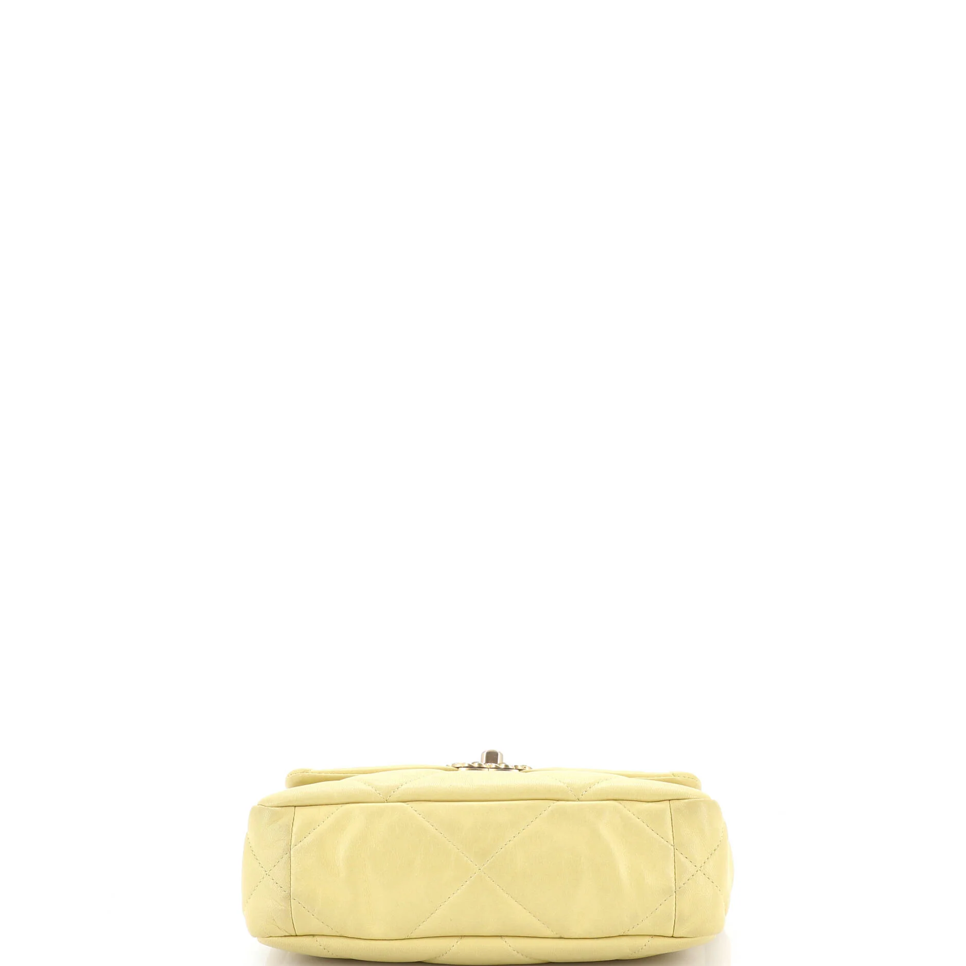 19 Flap Bag Quilted Leather Medium - Image 4