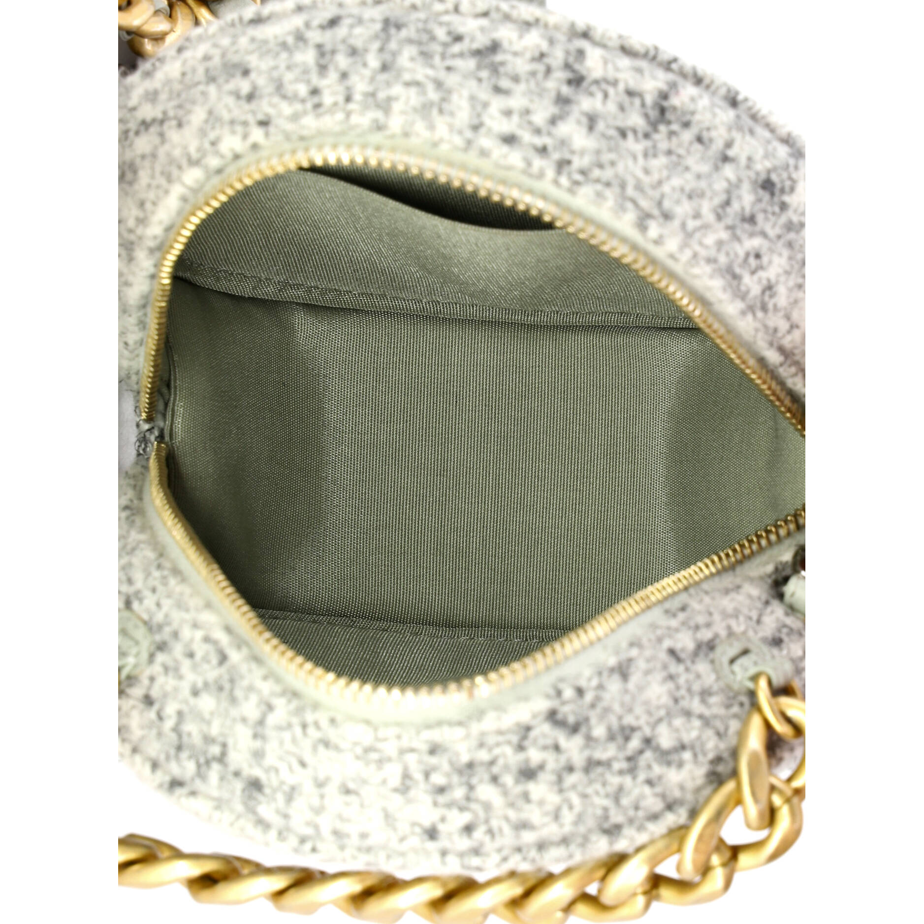 19 Round Clutch with Chain Quilted Tweed - Image 5