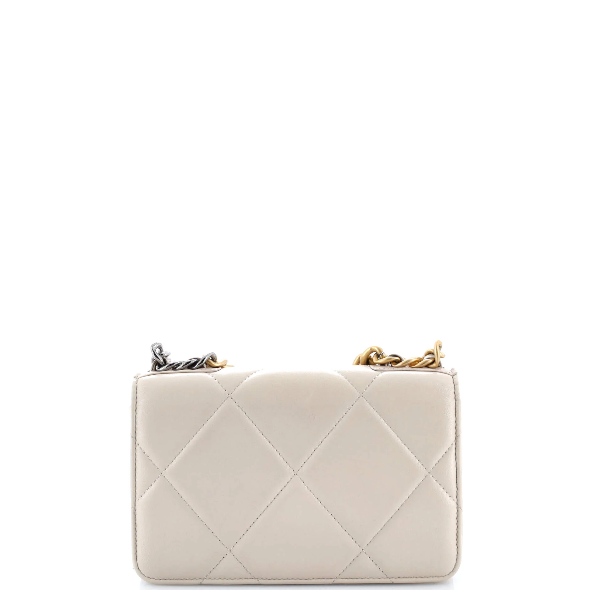 19 Wallet on Chain Quilted Lambskin - Image 4