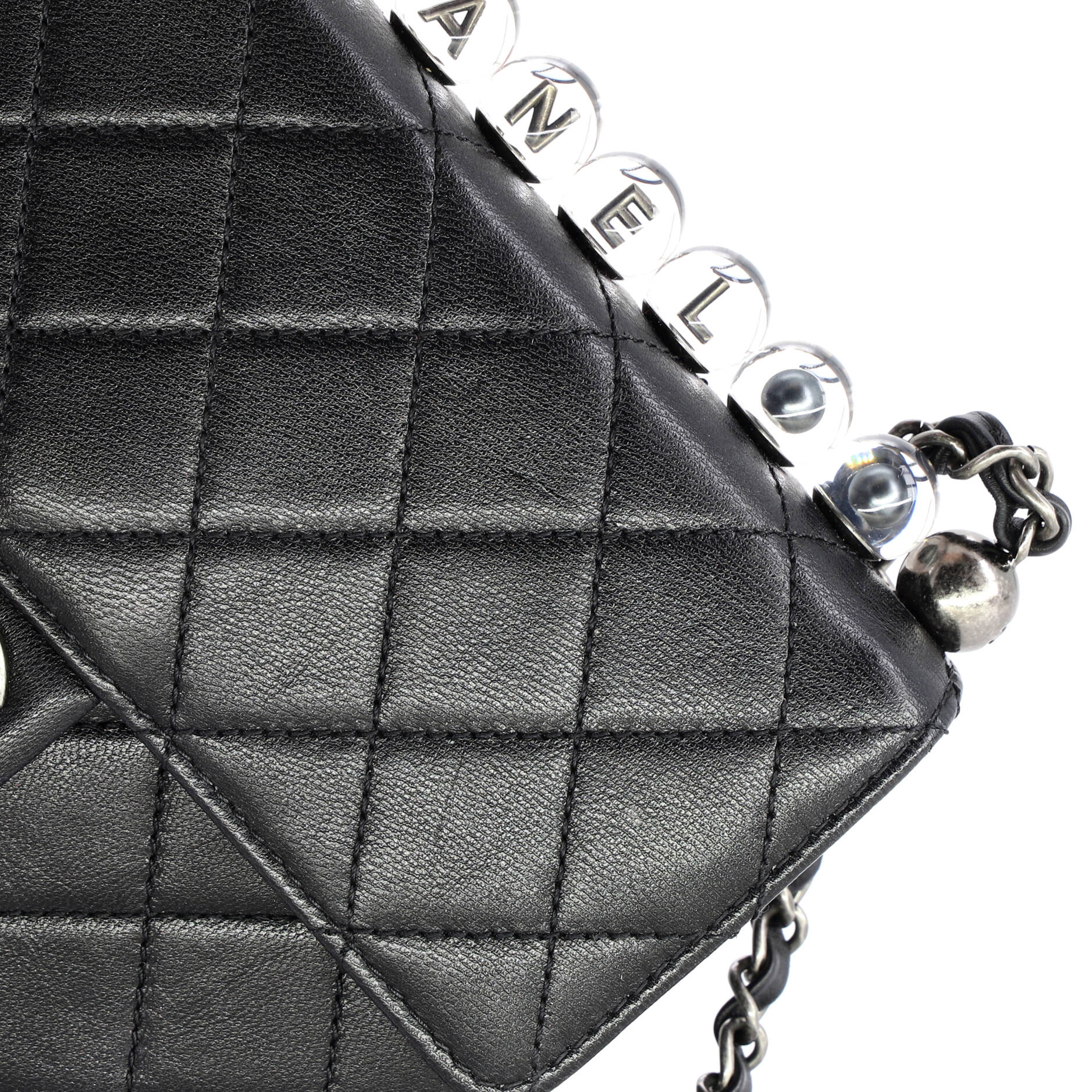 Chic Pearls Flap Bag Quilted Goatskin with Acrylic Beads Small - Image 8