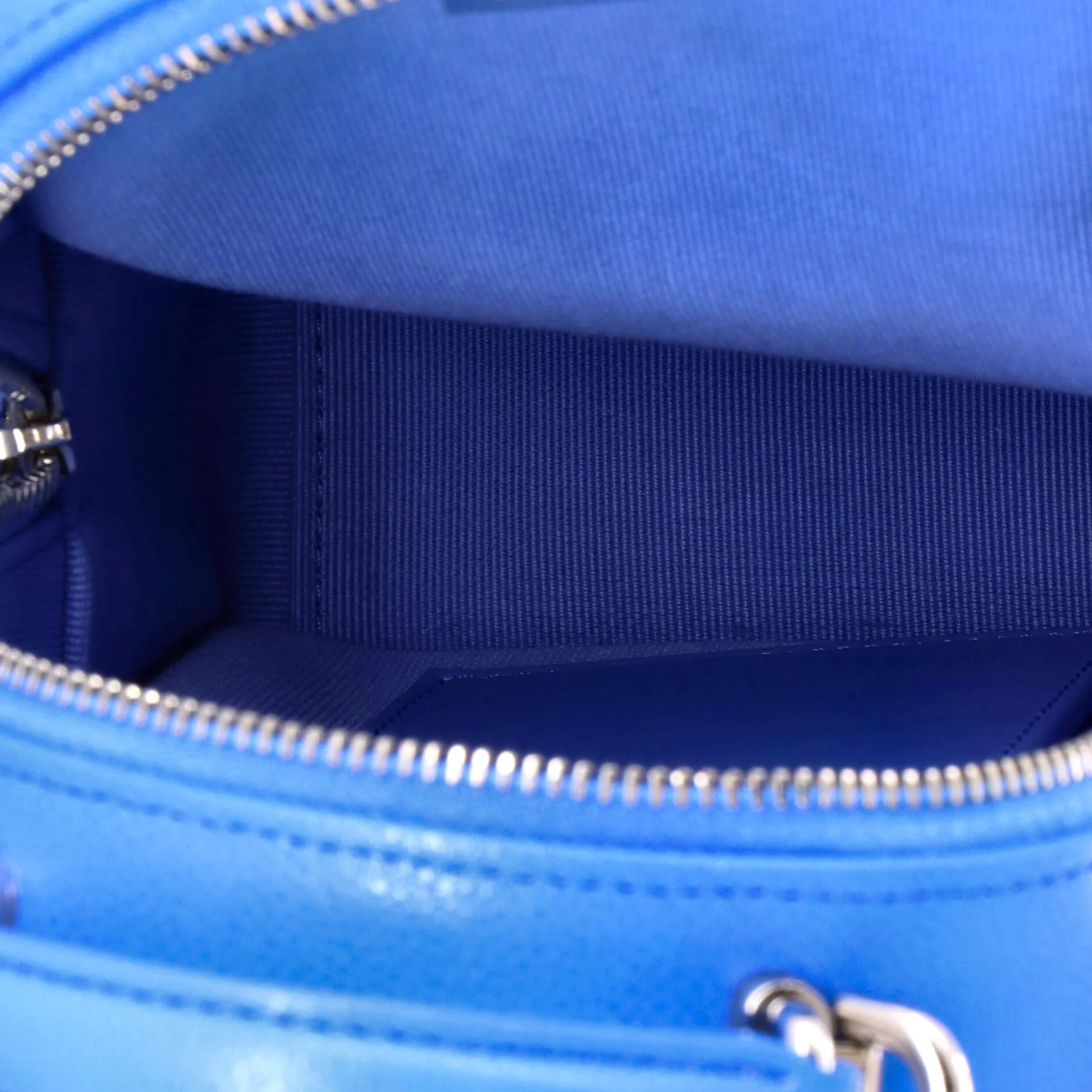 Classic CC Chain Pocket Backpack Quilted Caviar Mini - Image 5