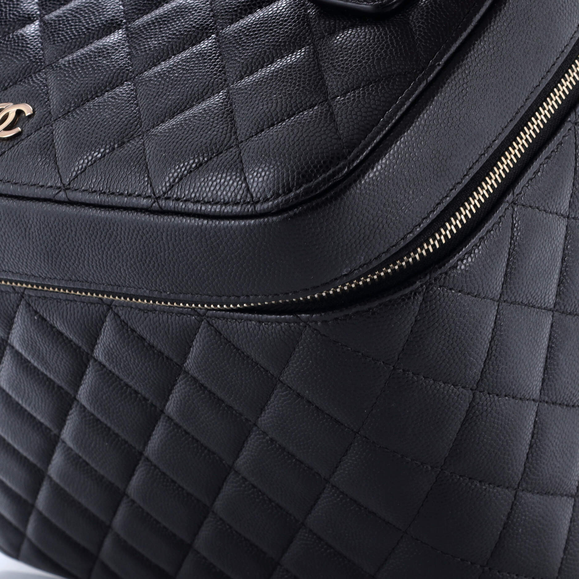 Classic Vanity Case Quilted Caviar Medium - Image 6