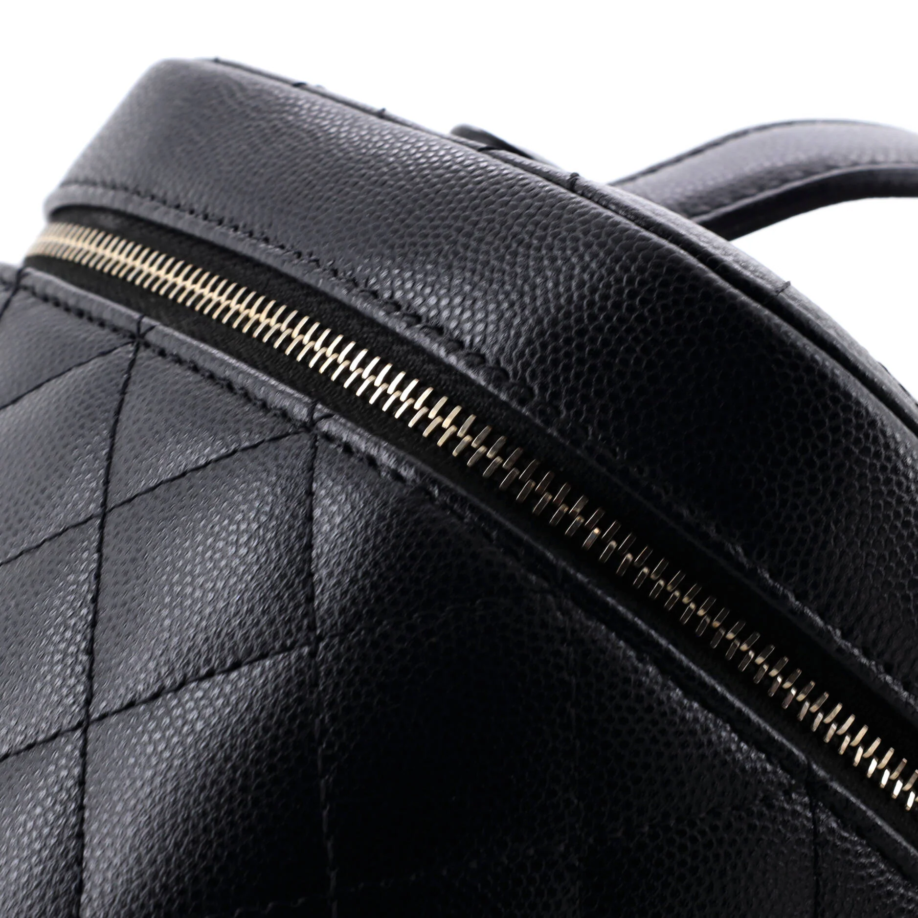 Classic Vanity Case Quilted Caviar Medium - Image 6