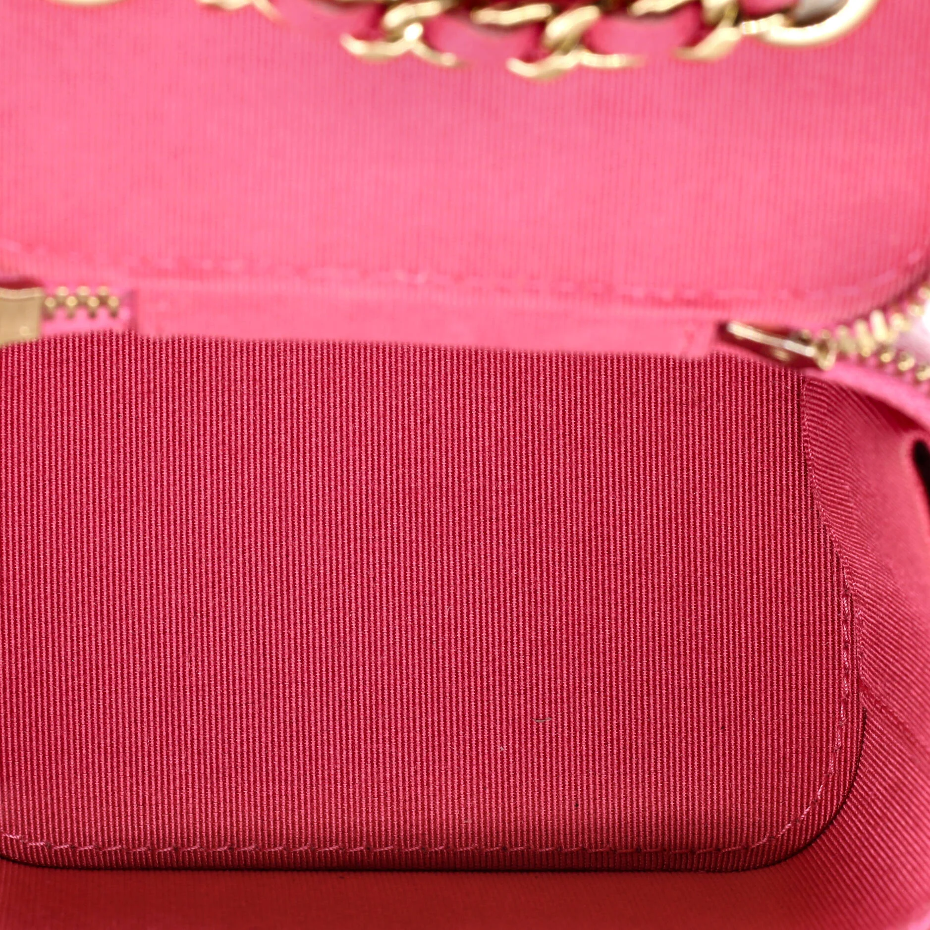 Classic Vanity Case with Chain Quilted Caviar Mini - Image 6
