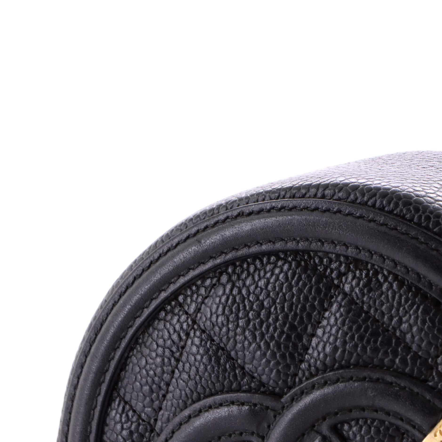 Filigree Round Clutch with Chain Quilted Caviar Mini - Image 7