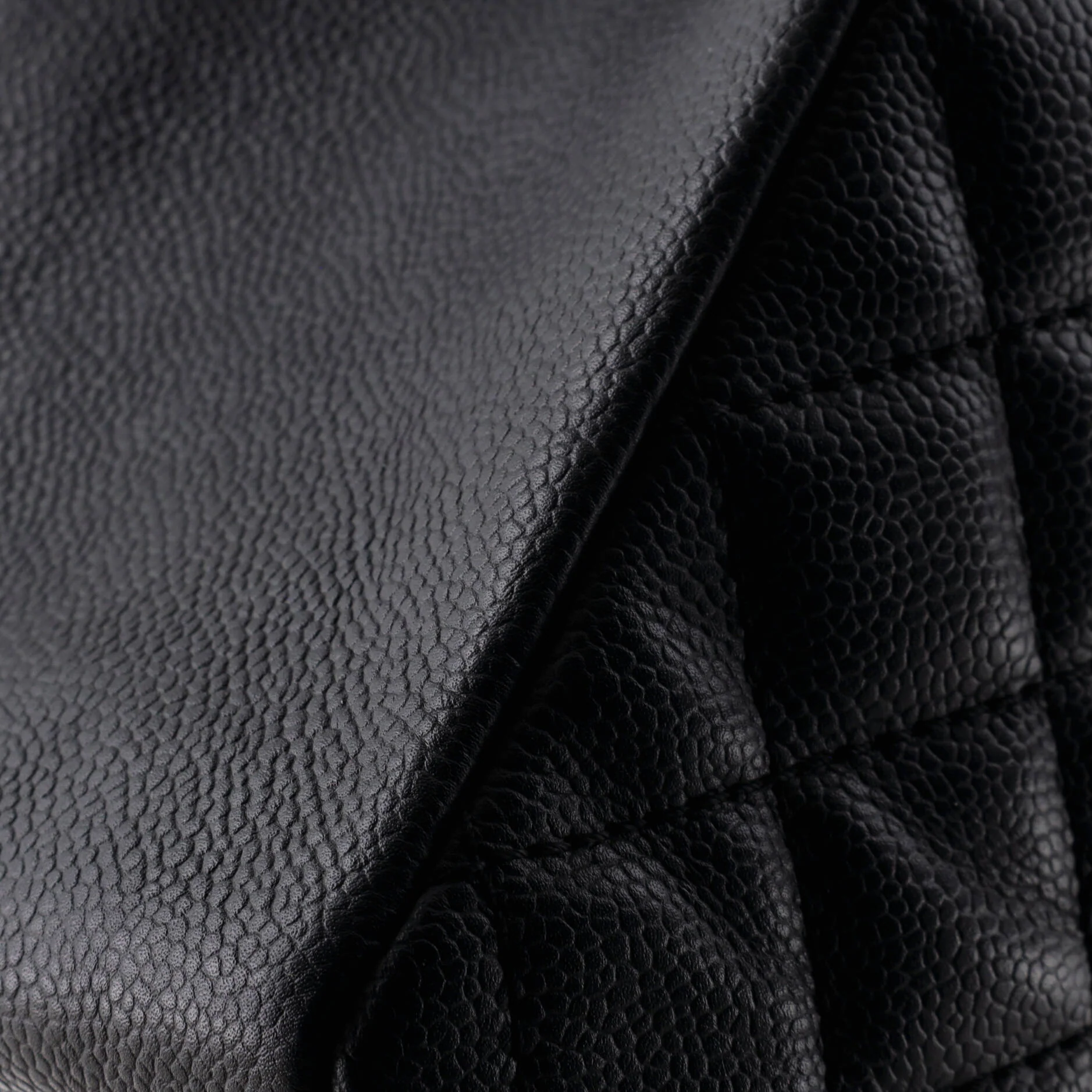 Grand Shopping Tote Quilted Caviar - Image 6